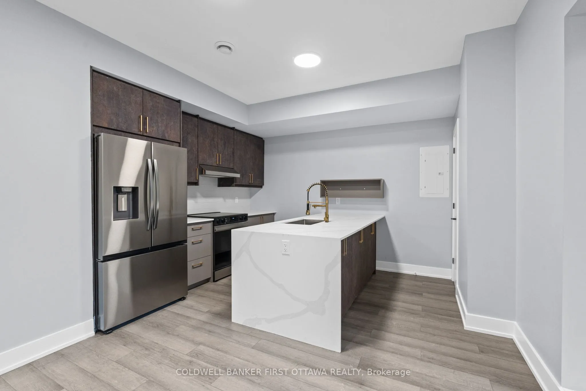 884 BYRON Avenue, #B