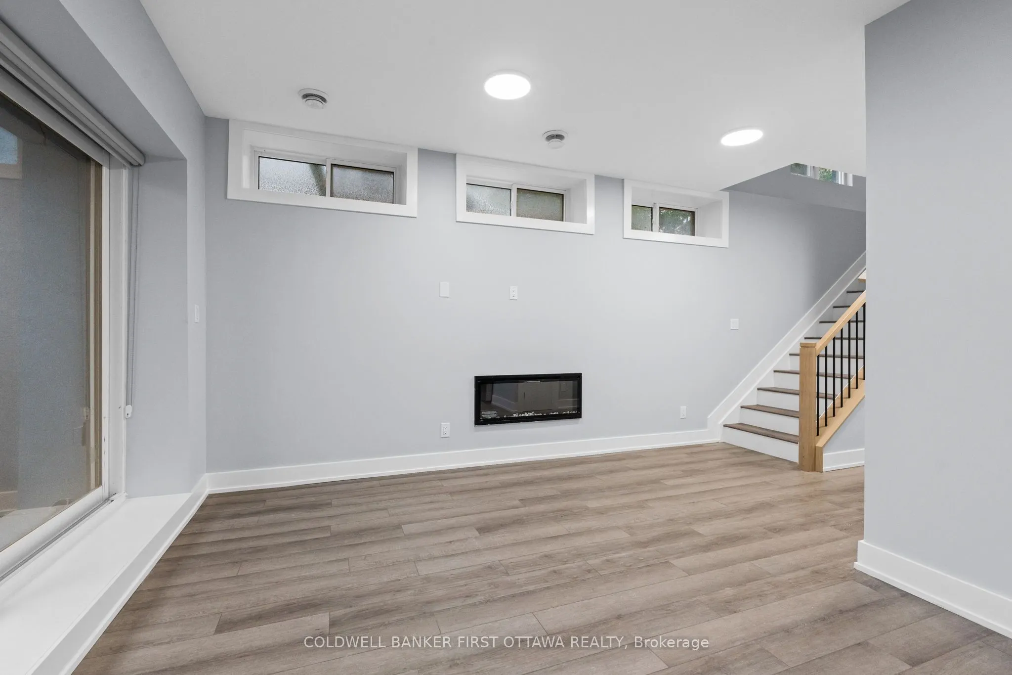 884 BYRON Avenue, #B
