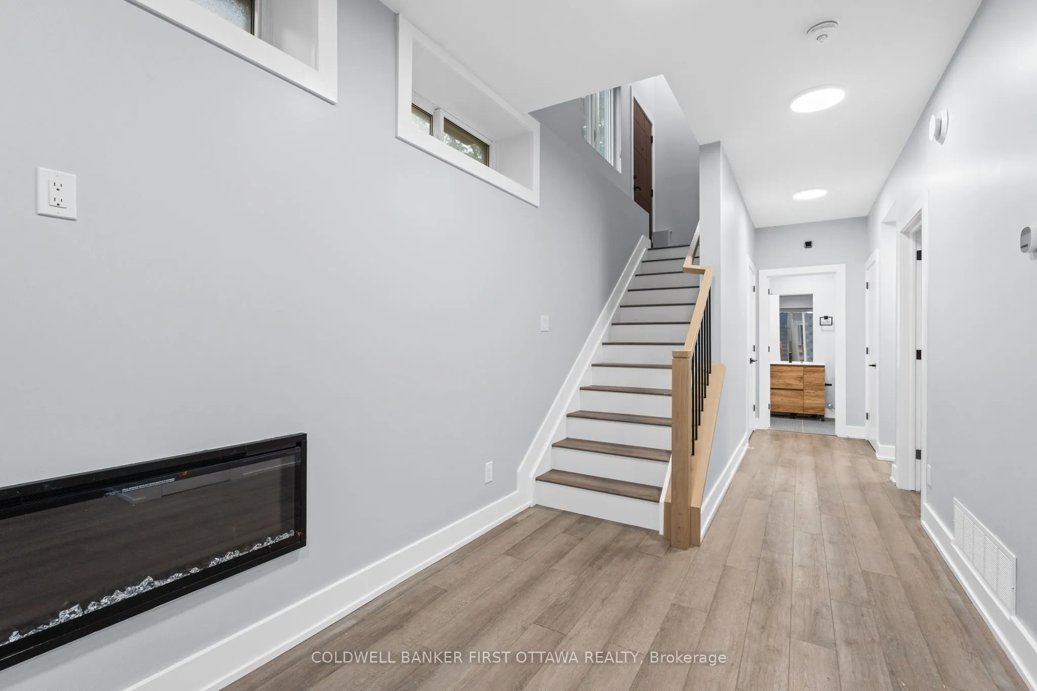 884 BYRON Avenue, #B