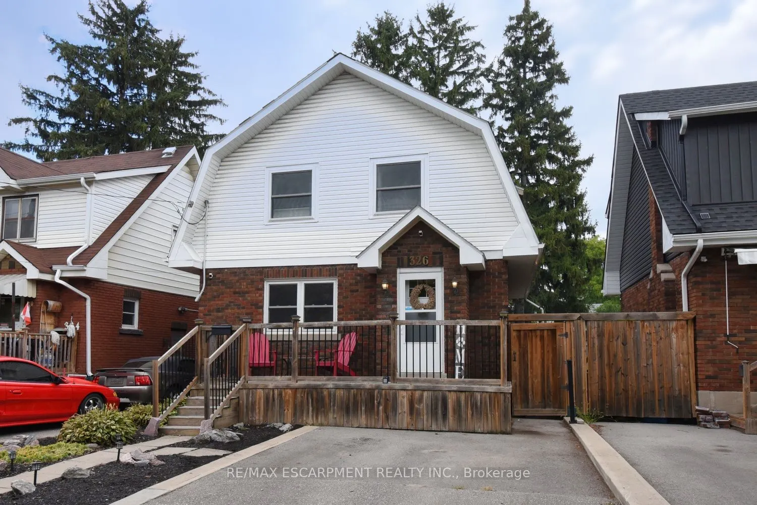326 Darling Street