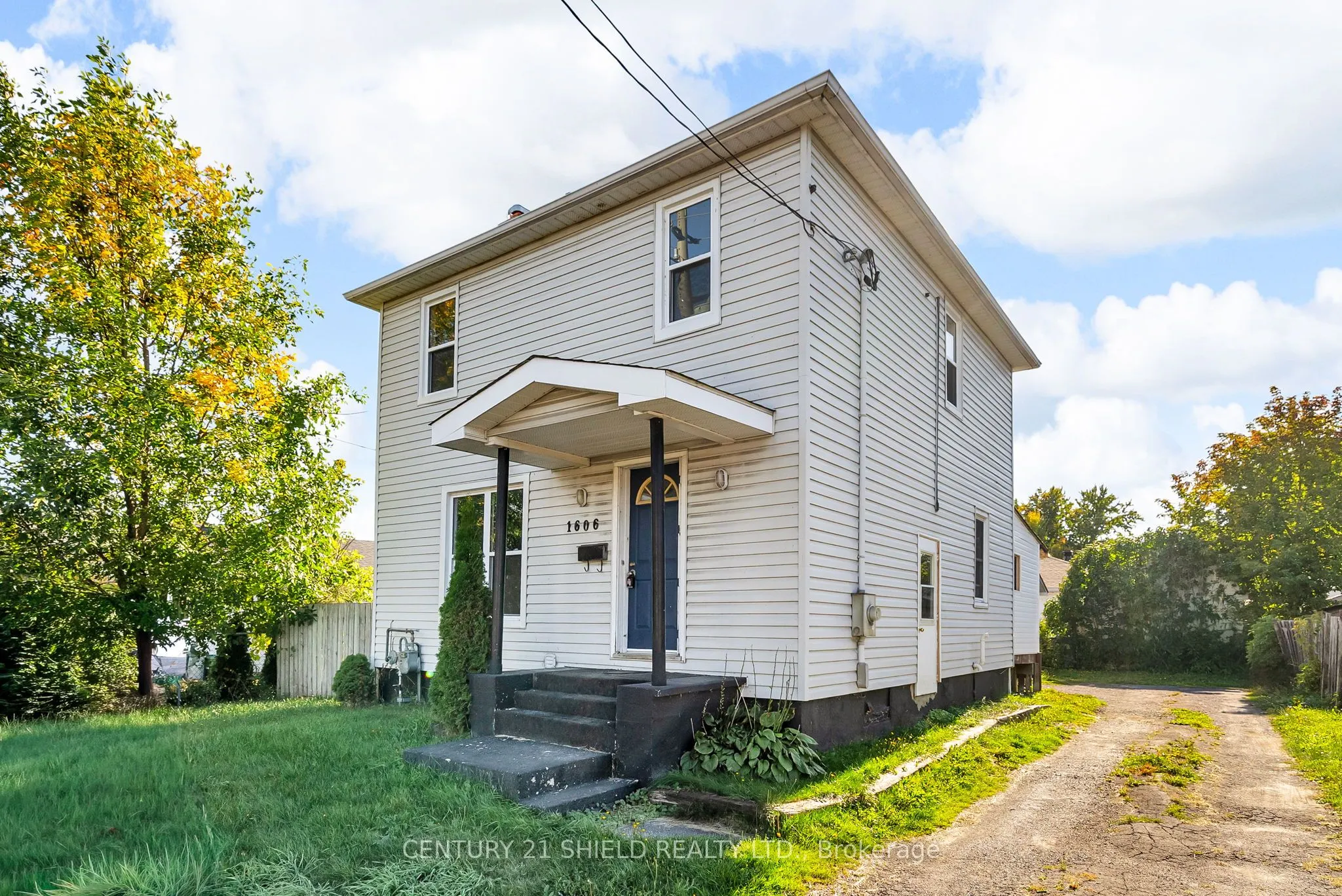 1606 PITT Street