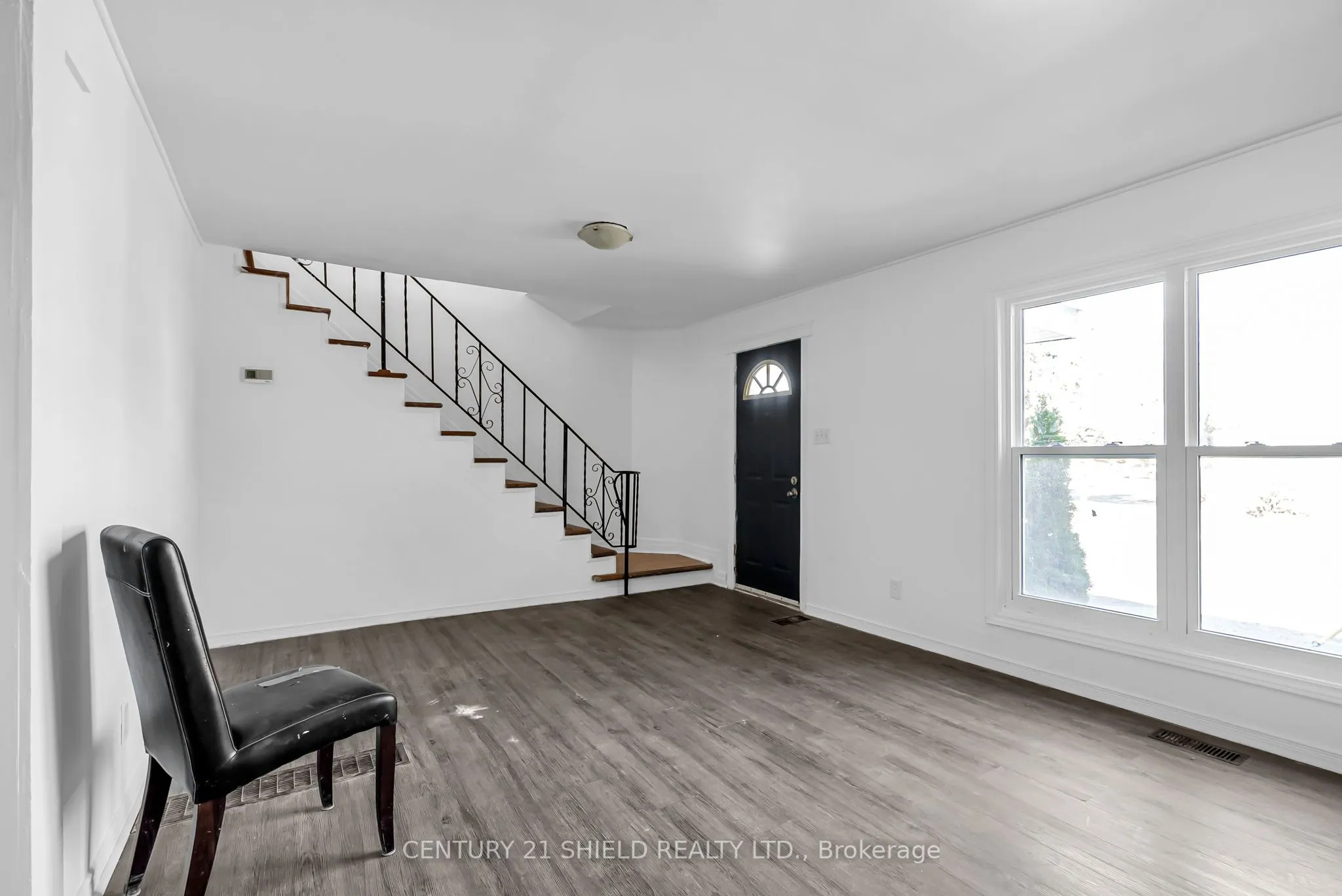 1606 PITT Street
