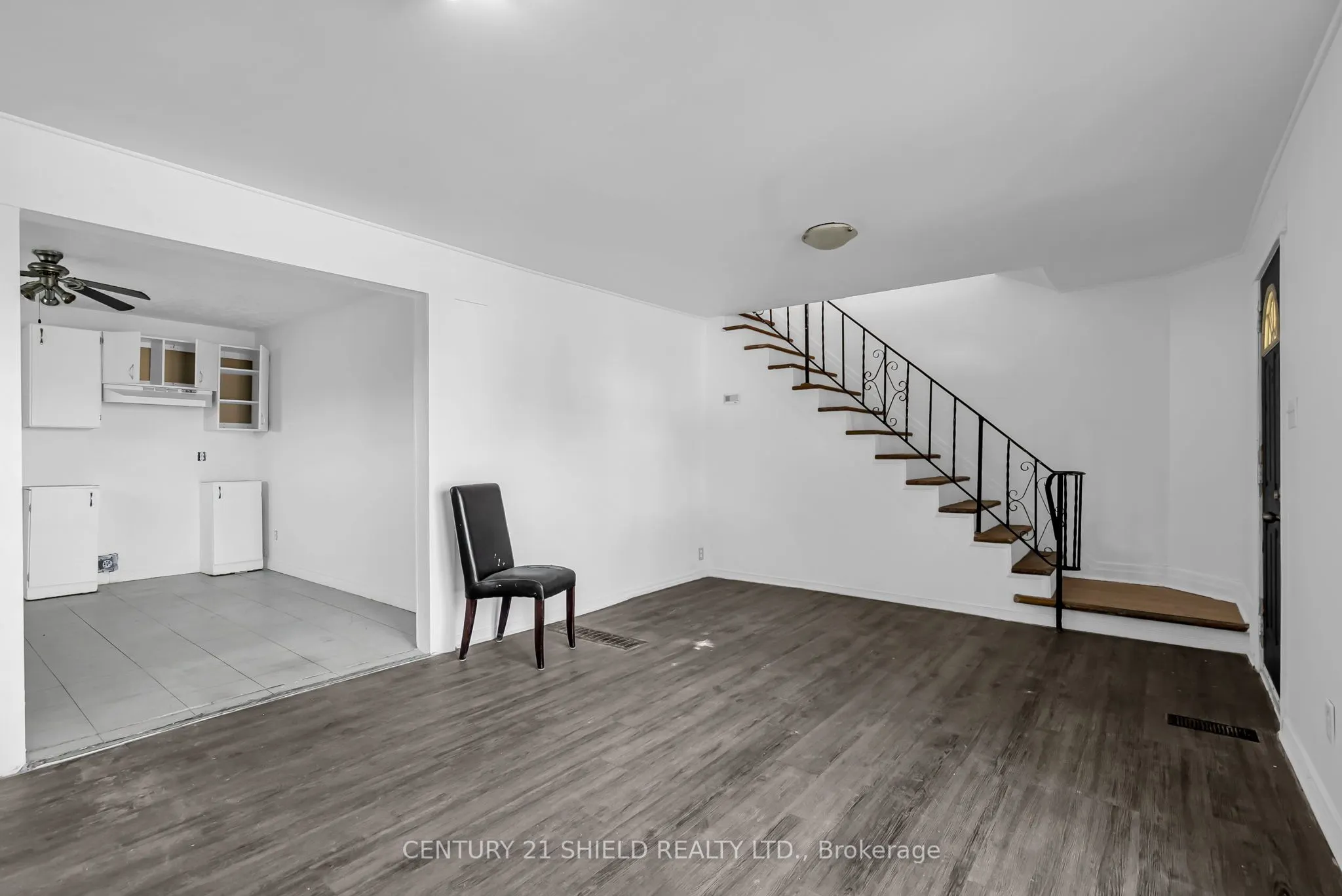 1606 PITT Street