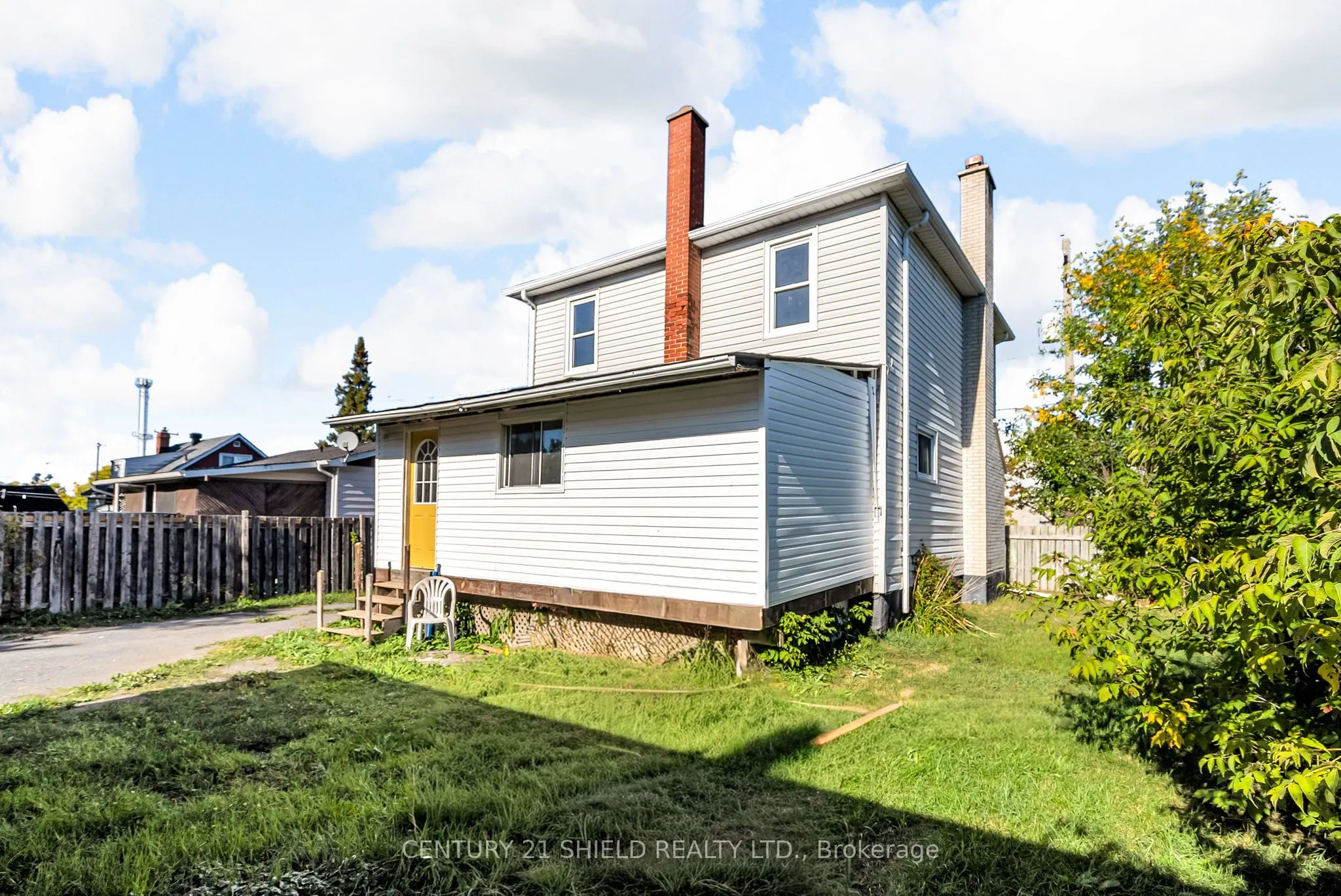 1606 PITT Street