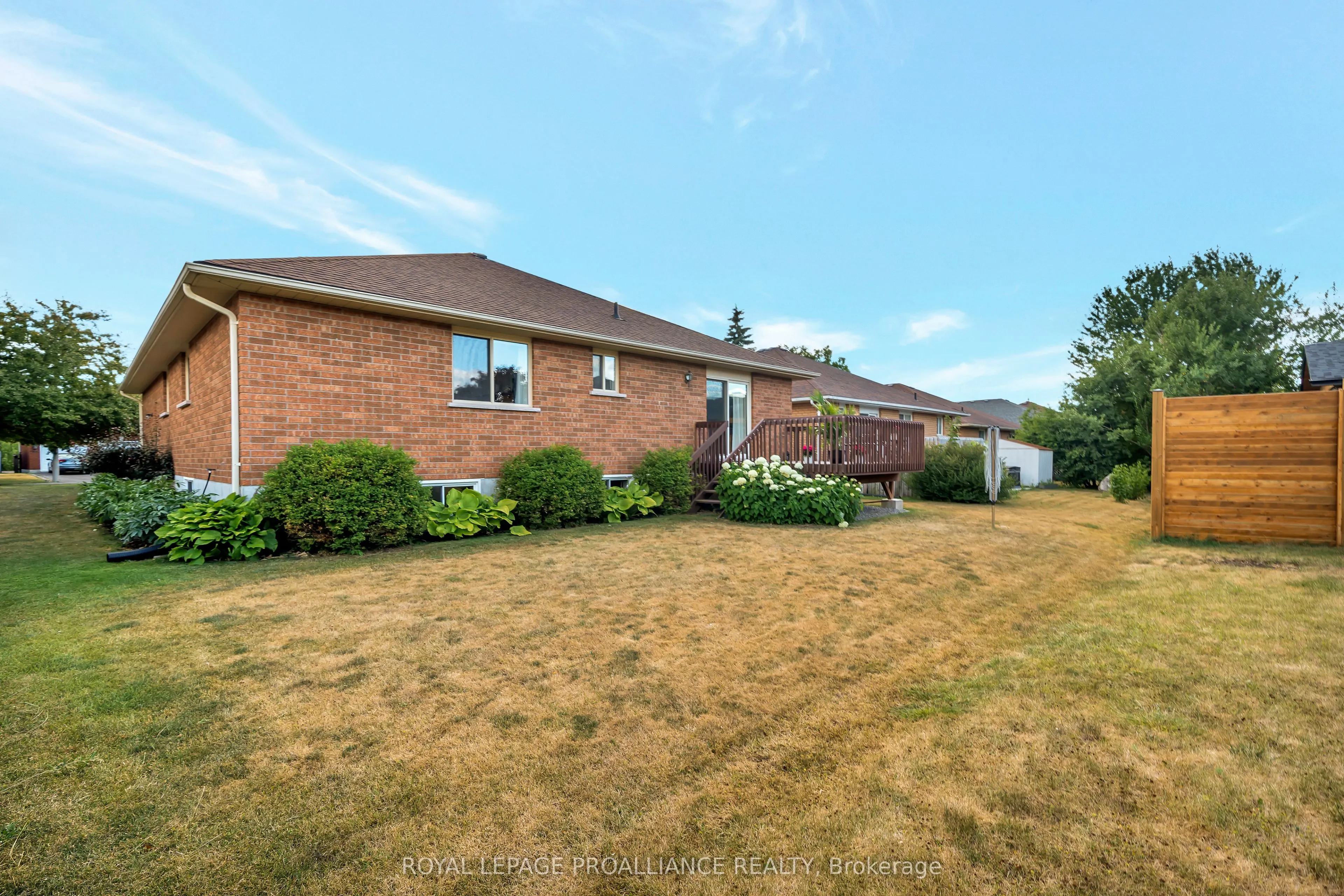 36 Oak Ridge Boulevard