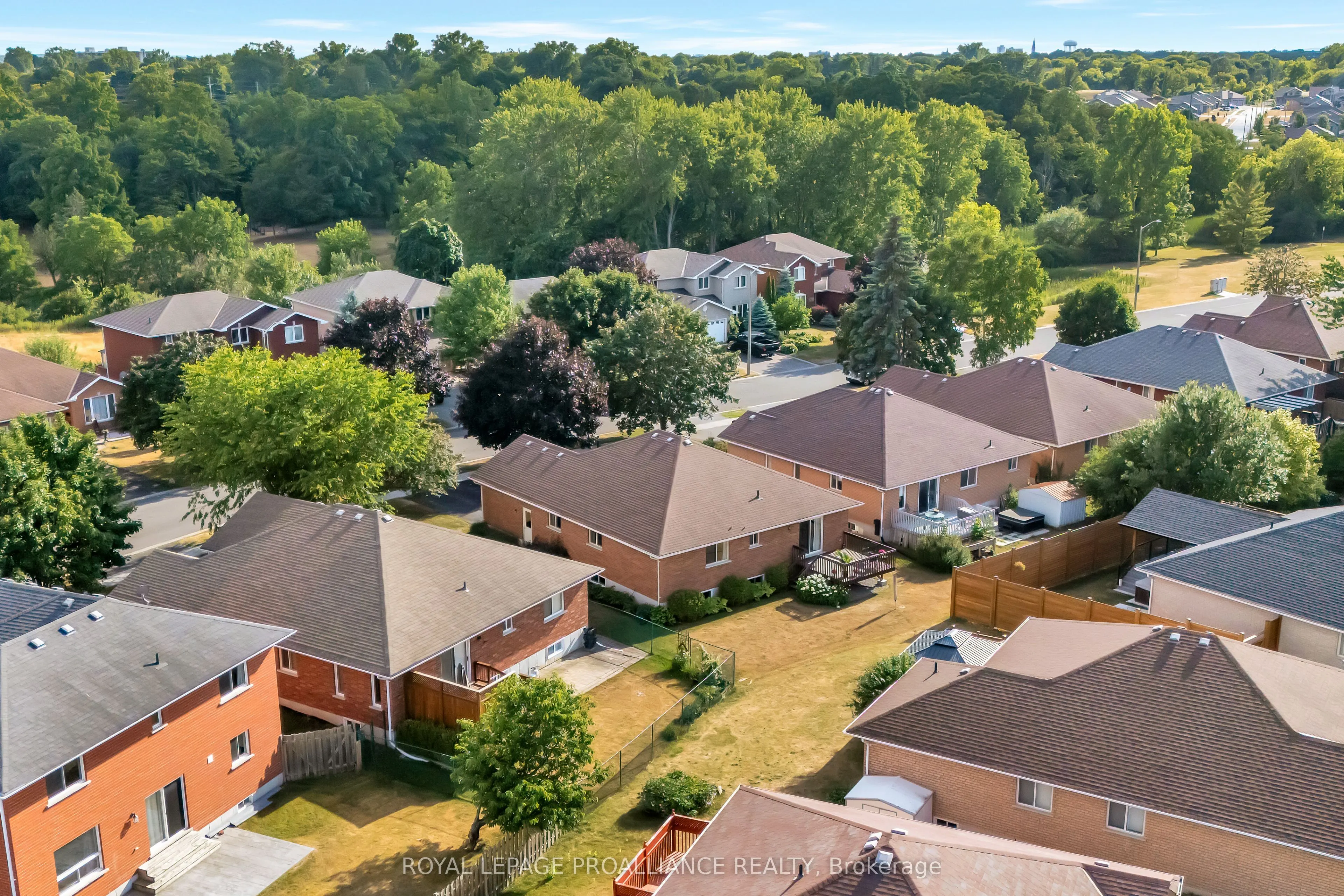 36 Oak Ridge Boulevard
