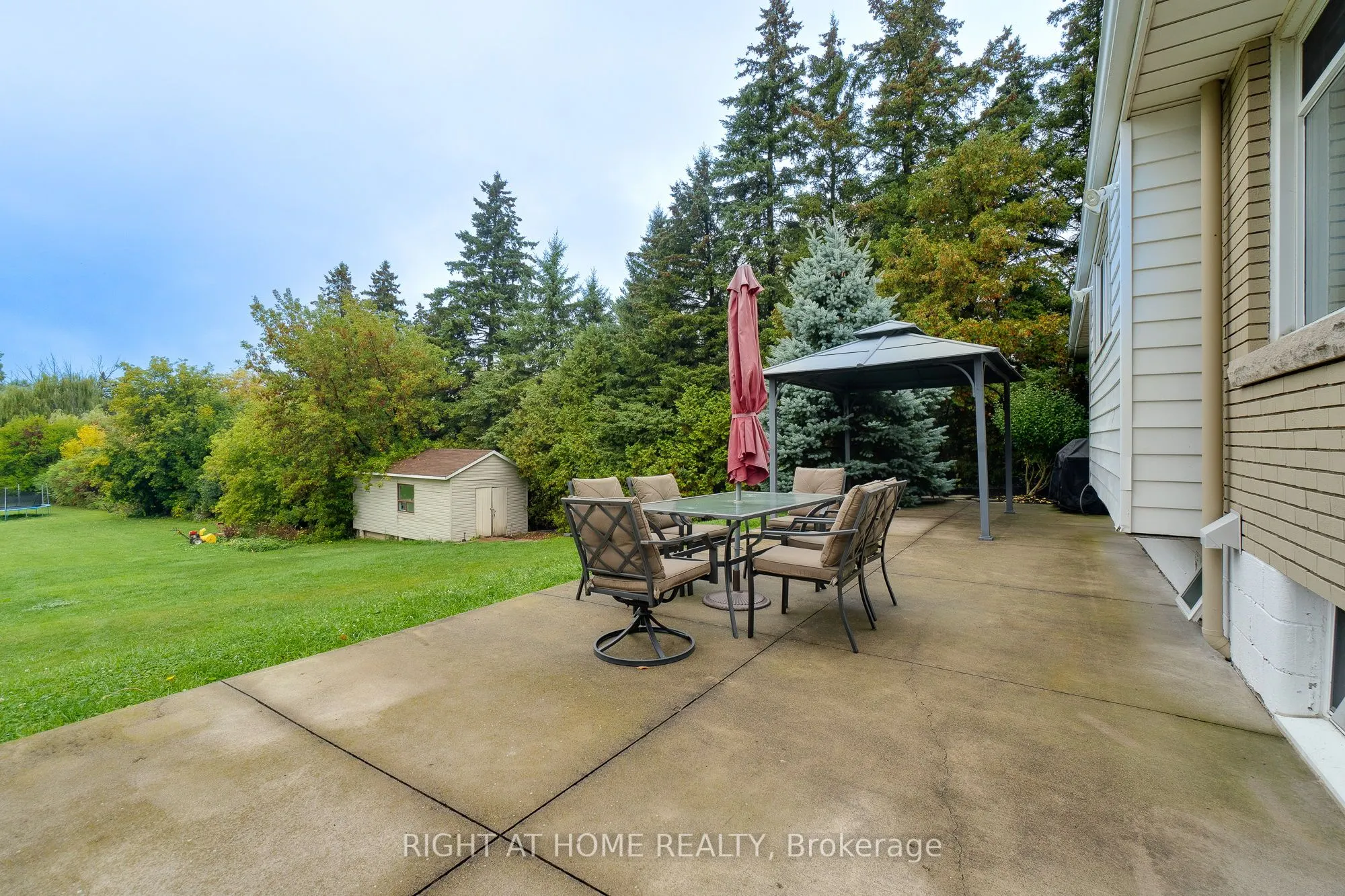 435 Parkside Drive