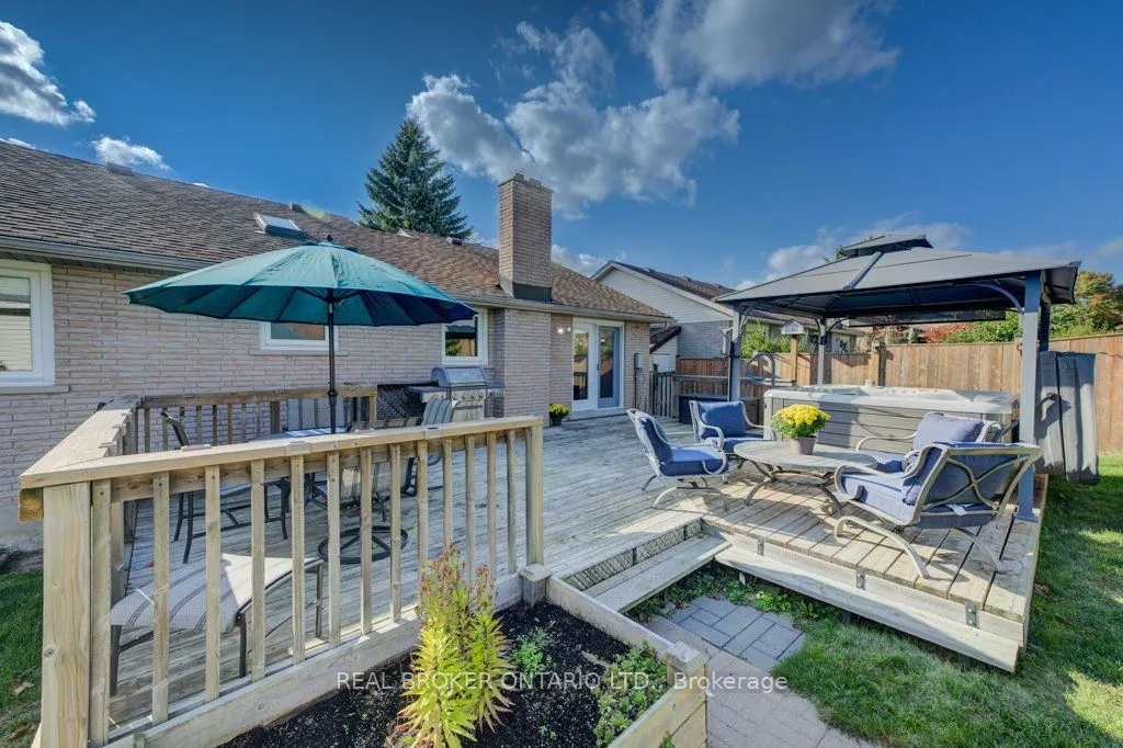 144 Laurentian Drive