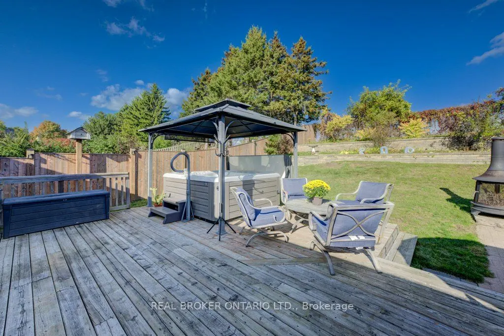 144 Laurentian Drive