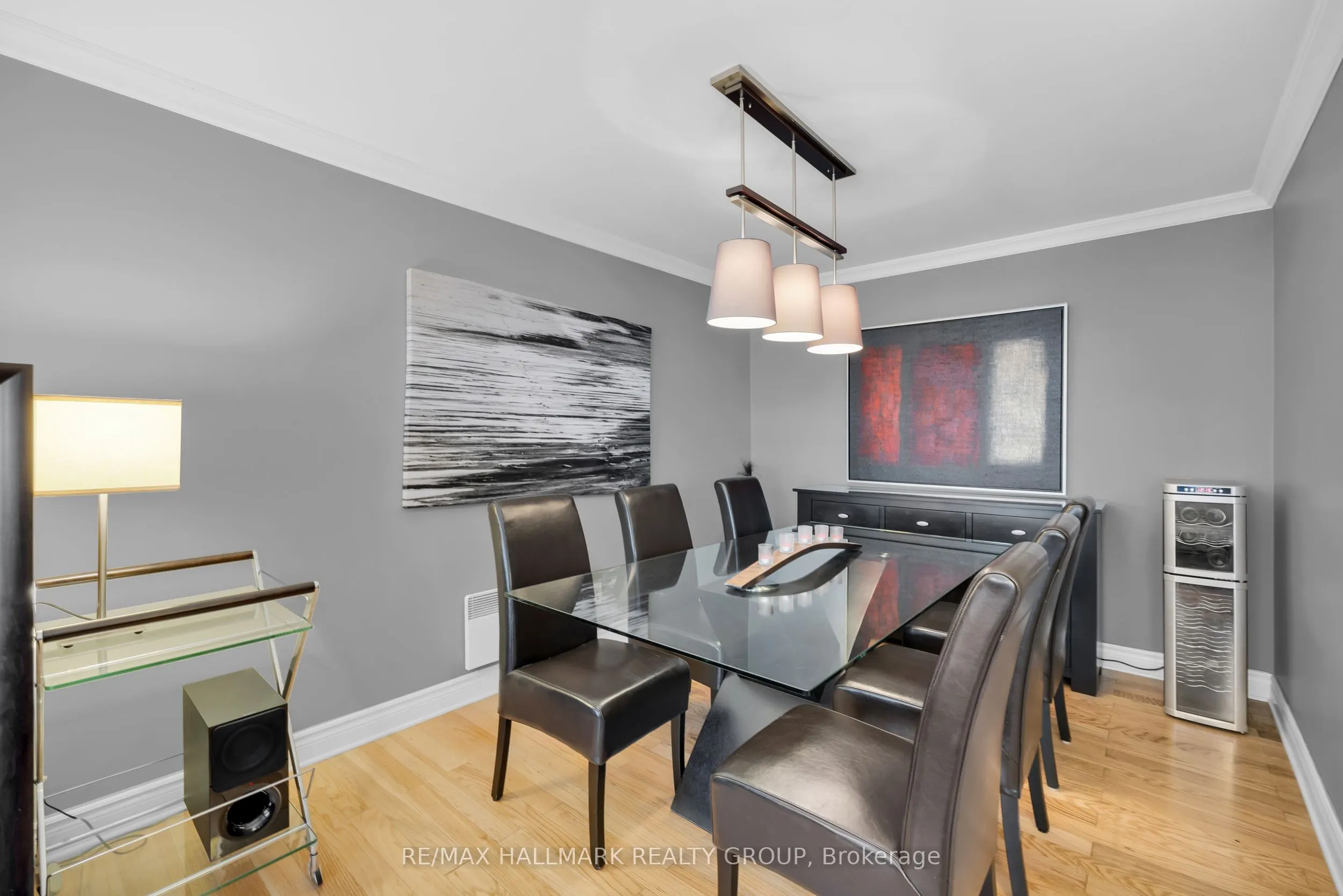 470 Laurier Avenue W, #402