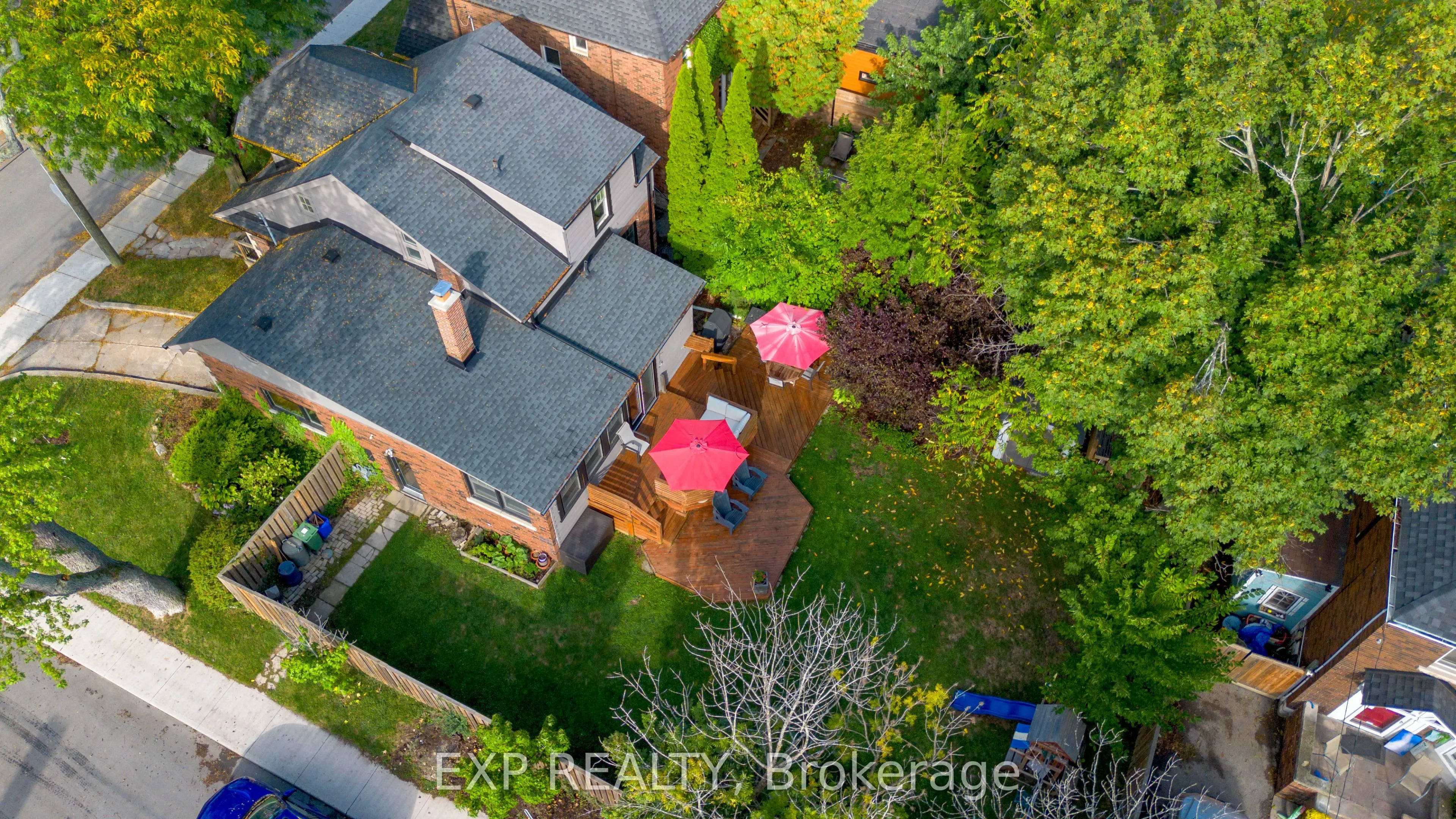 44 Paisley Avenue N