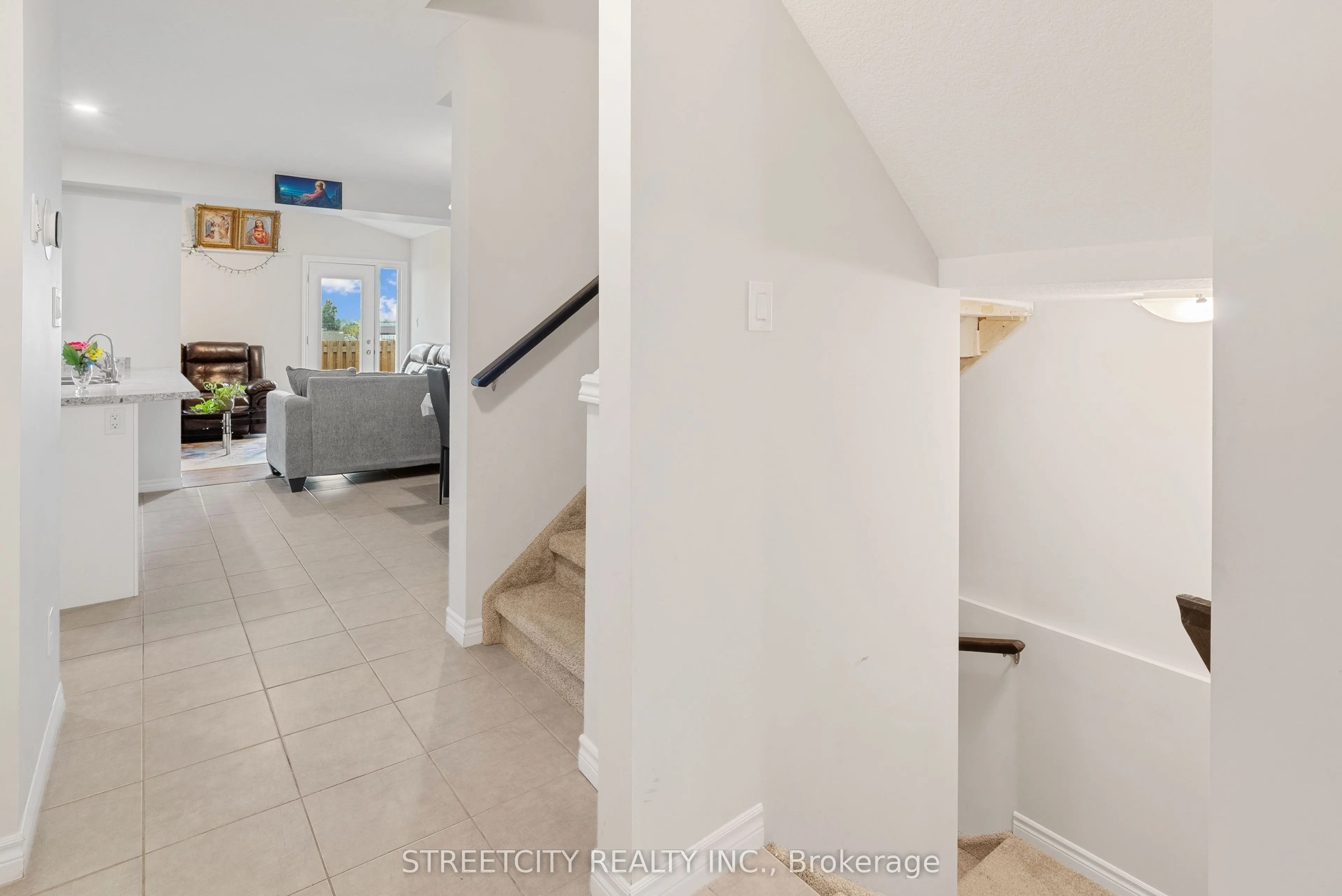 307 Kennington Way
