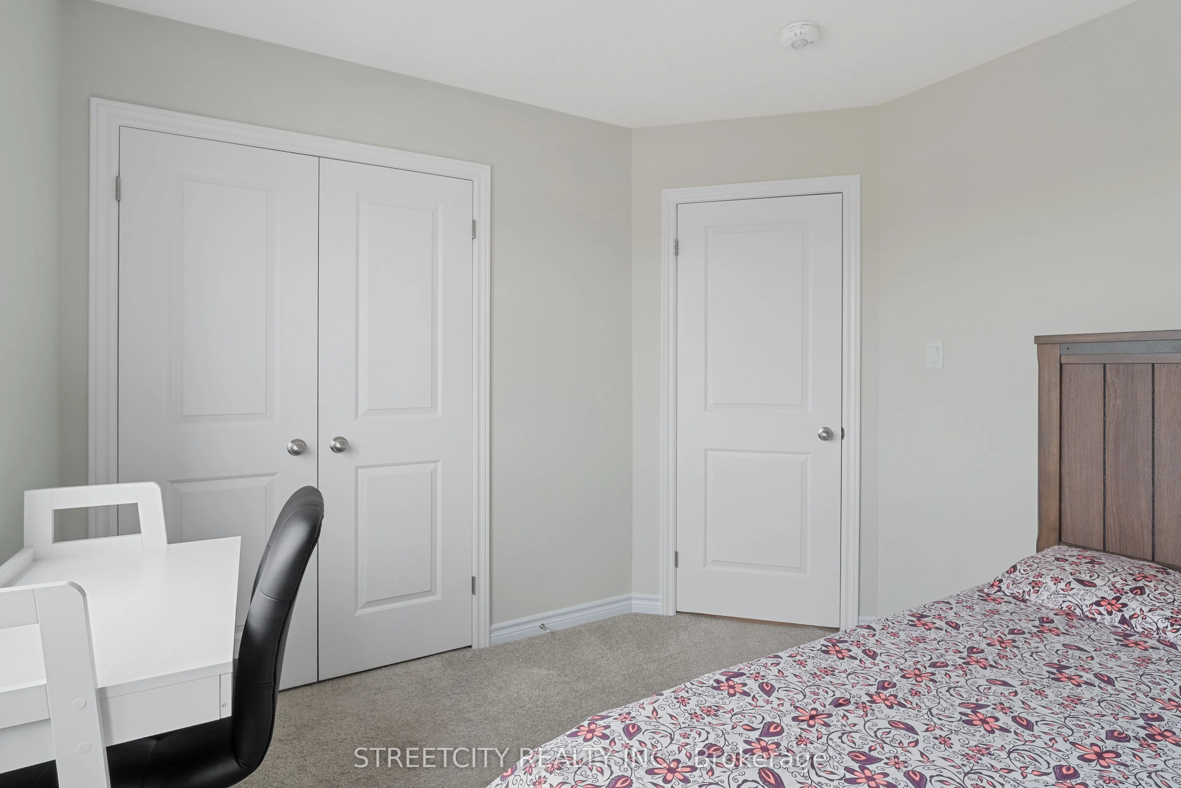 307 Kennington Way