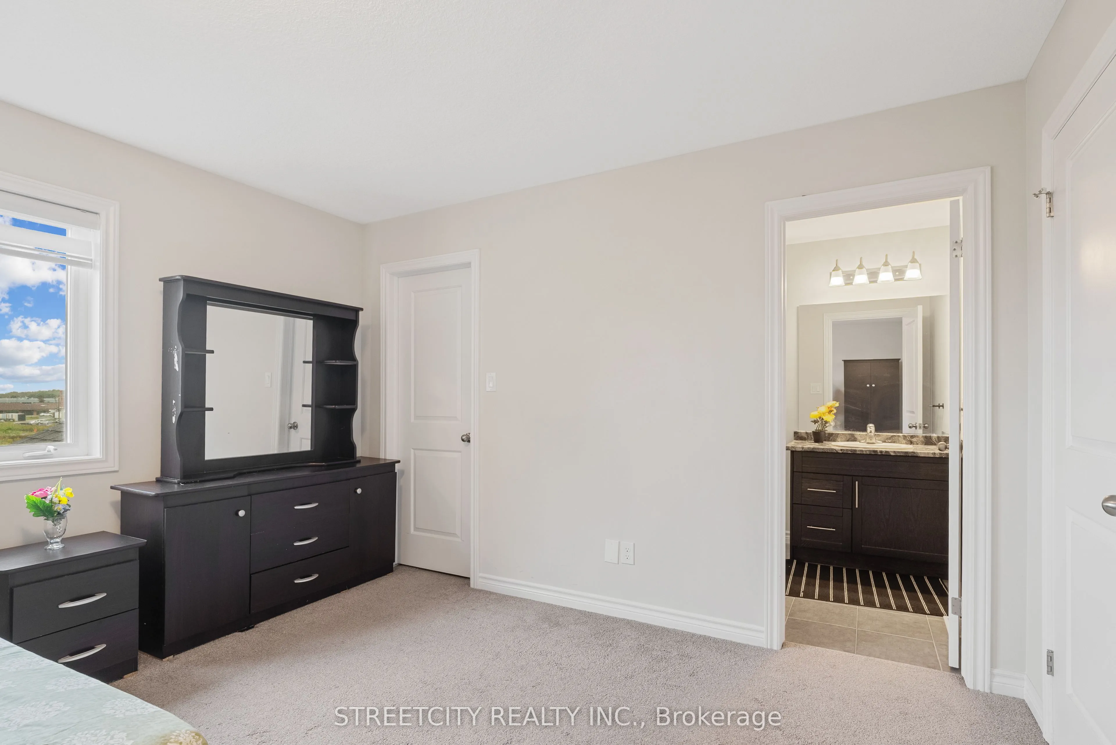 307 Kennington Way