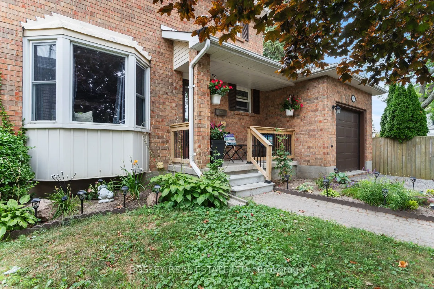 687 Mackechnie Crescent