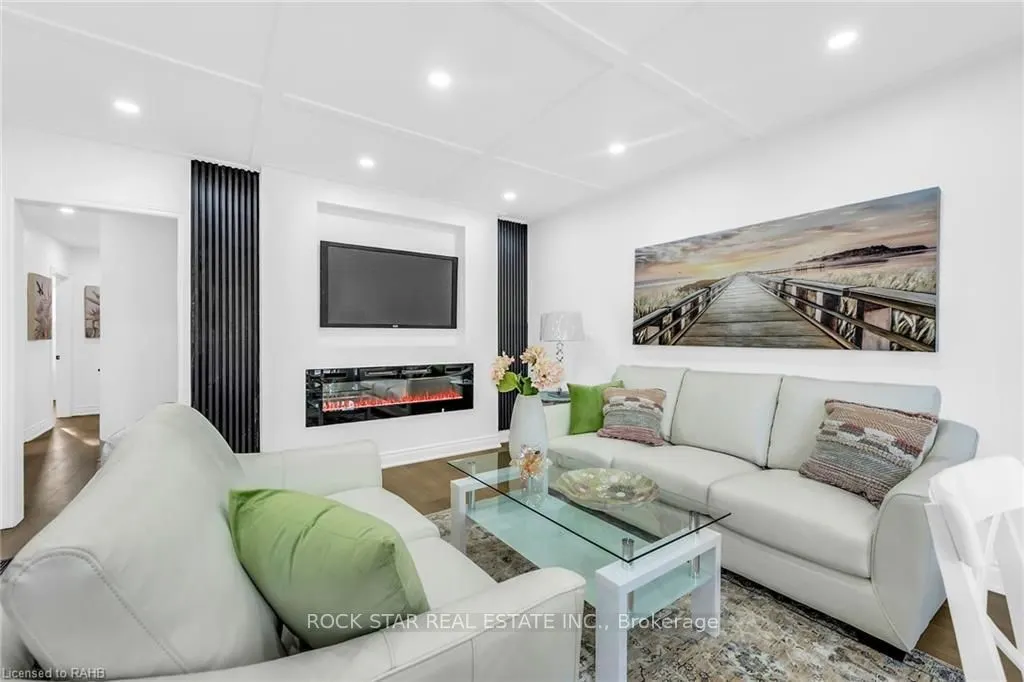 170 Terrace Drive, #Upper