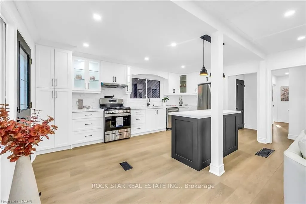170 Terrace Drive, #Upper