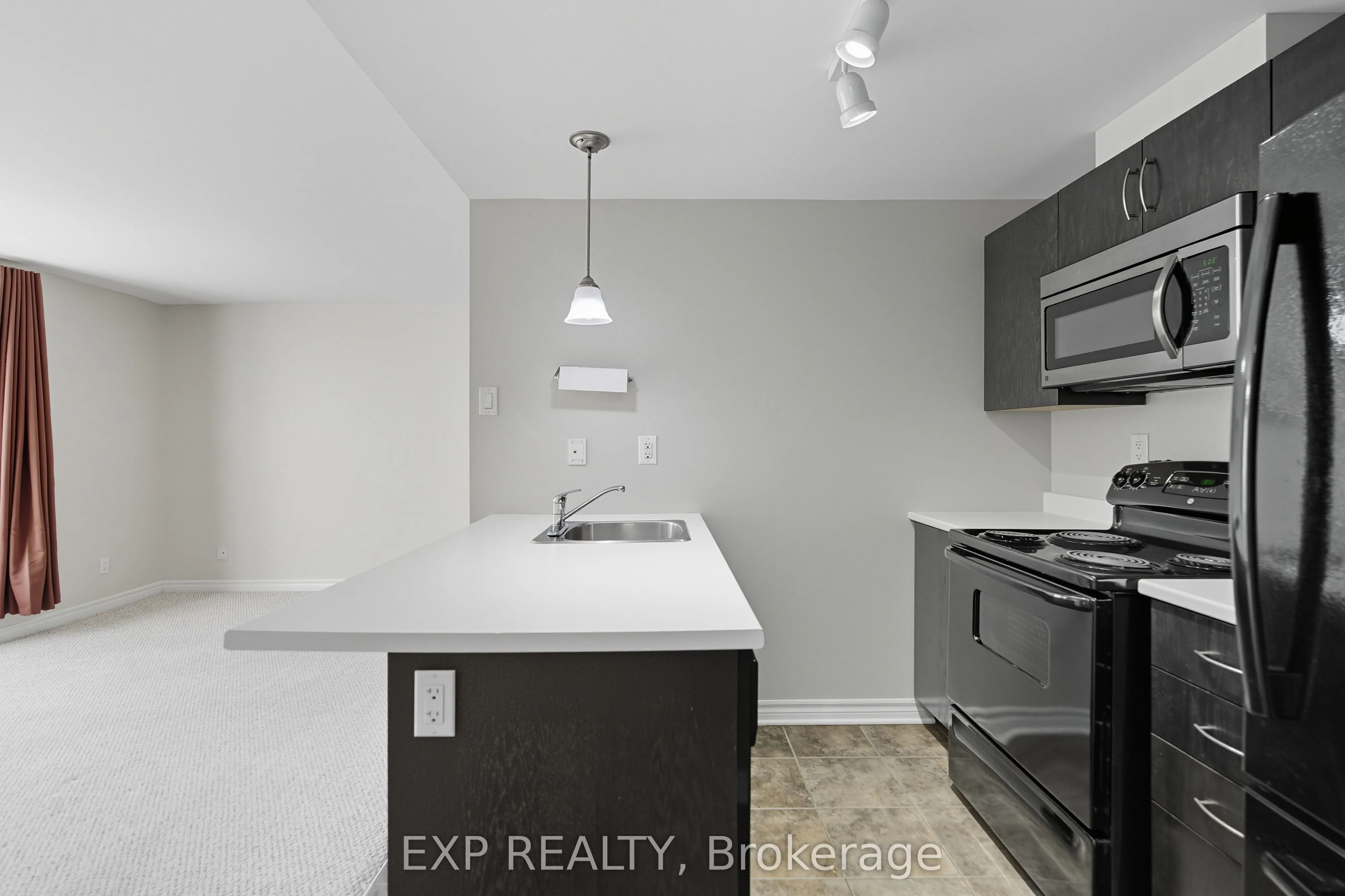 330 Everest Private, #A