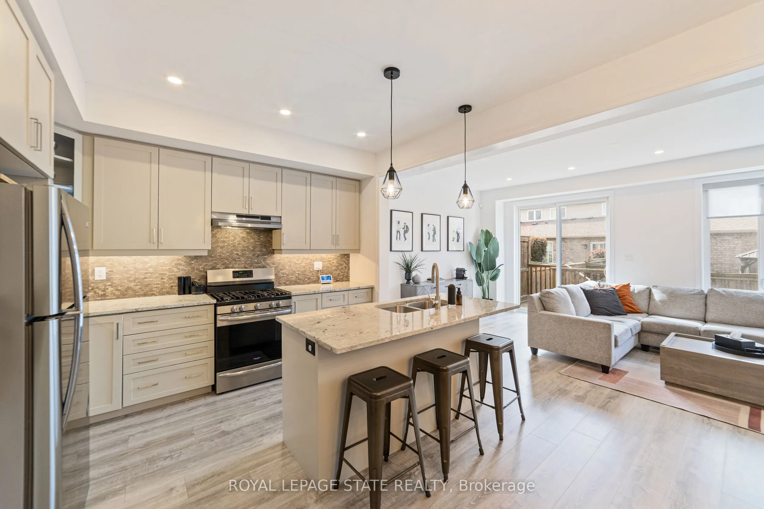 1890 Rymal Road E, #43