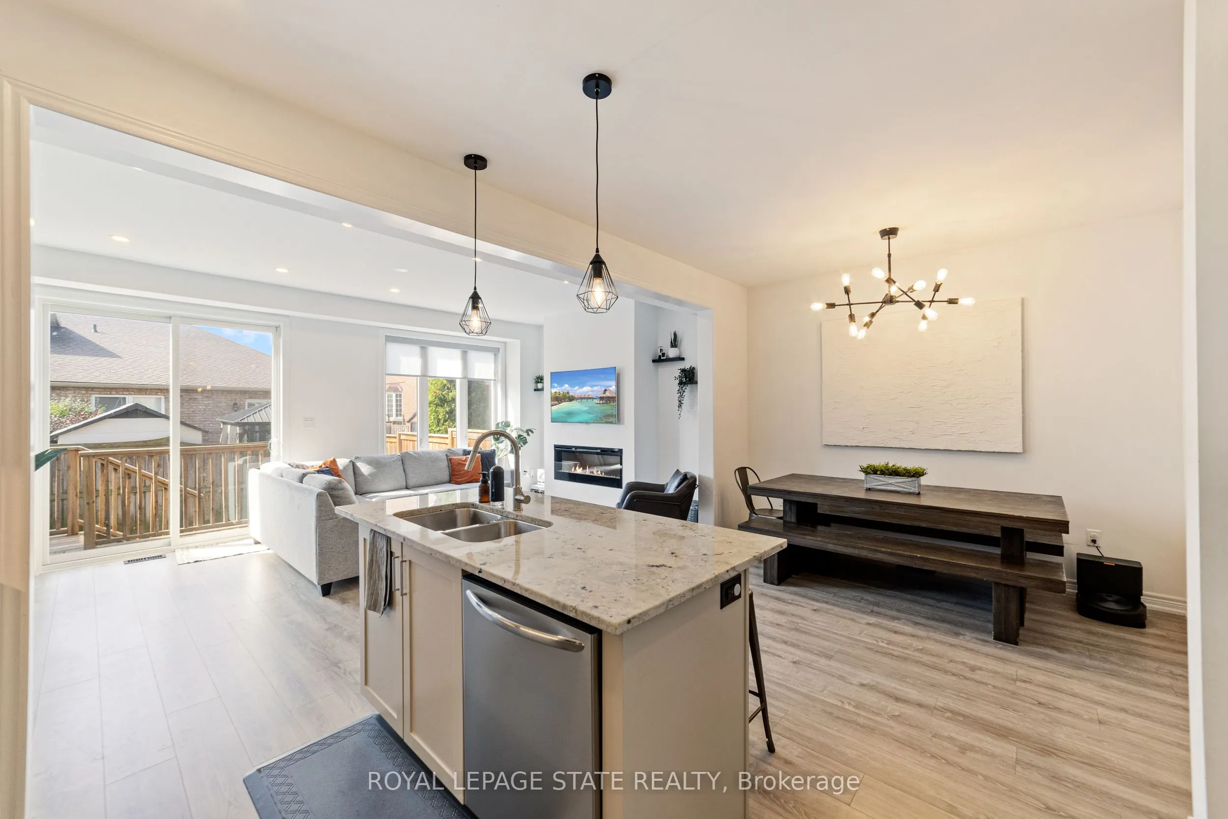 1890 Rymal Road E, #43