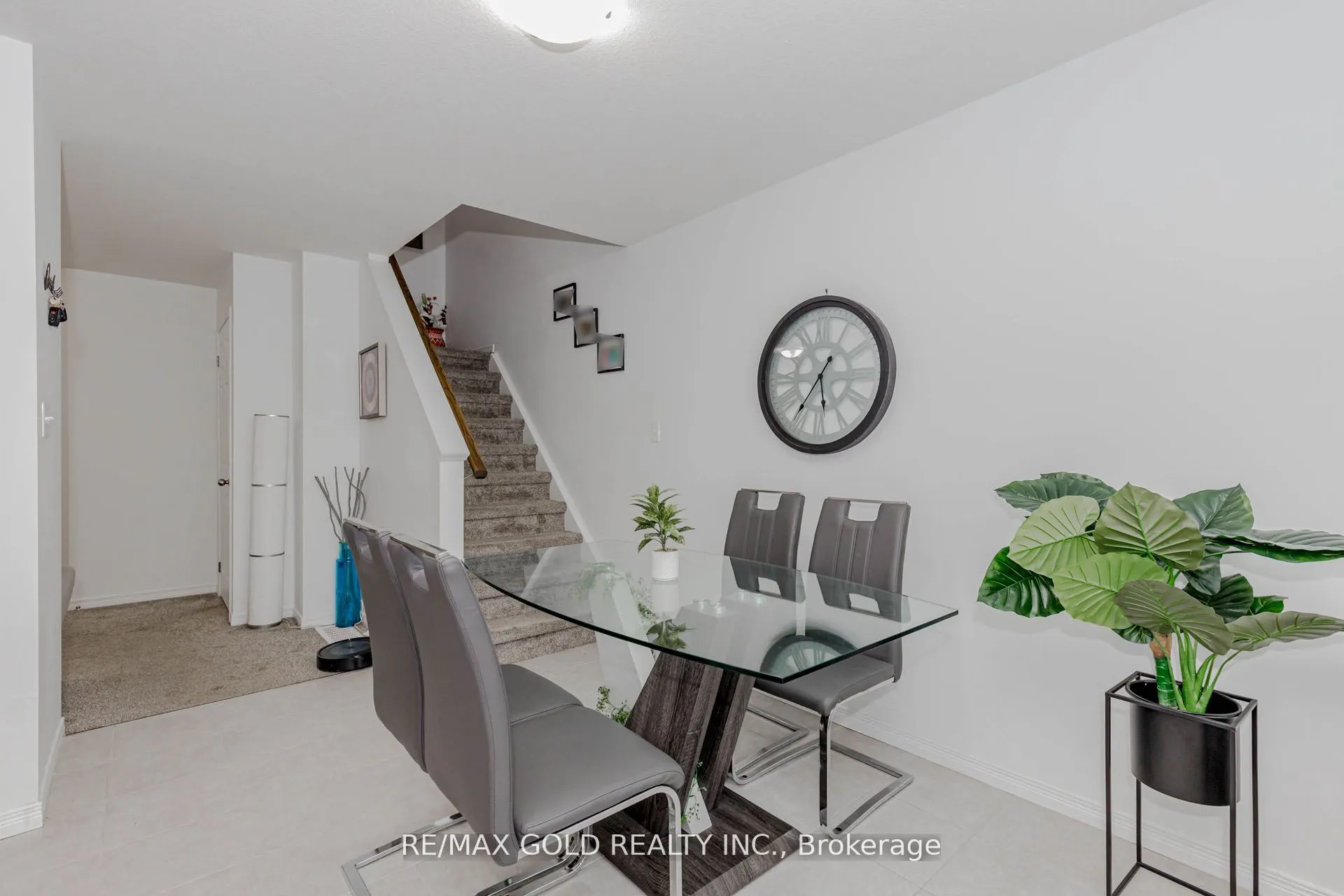208 Woodmeadow Court