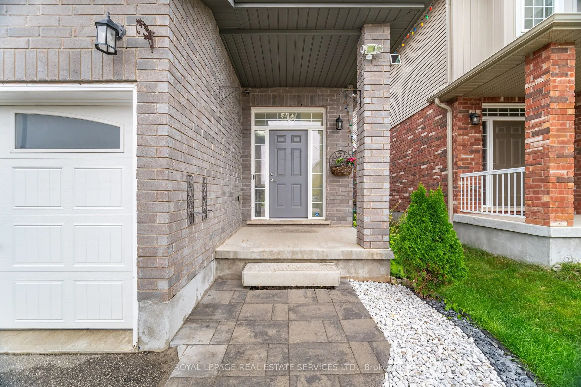 80 Sparrow Avenue