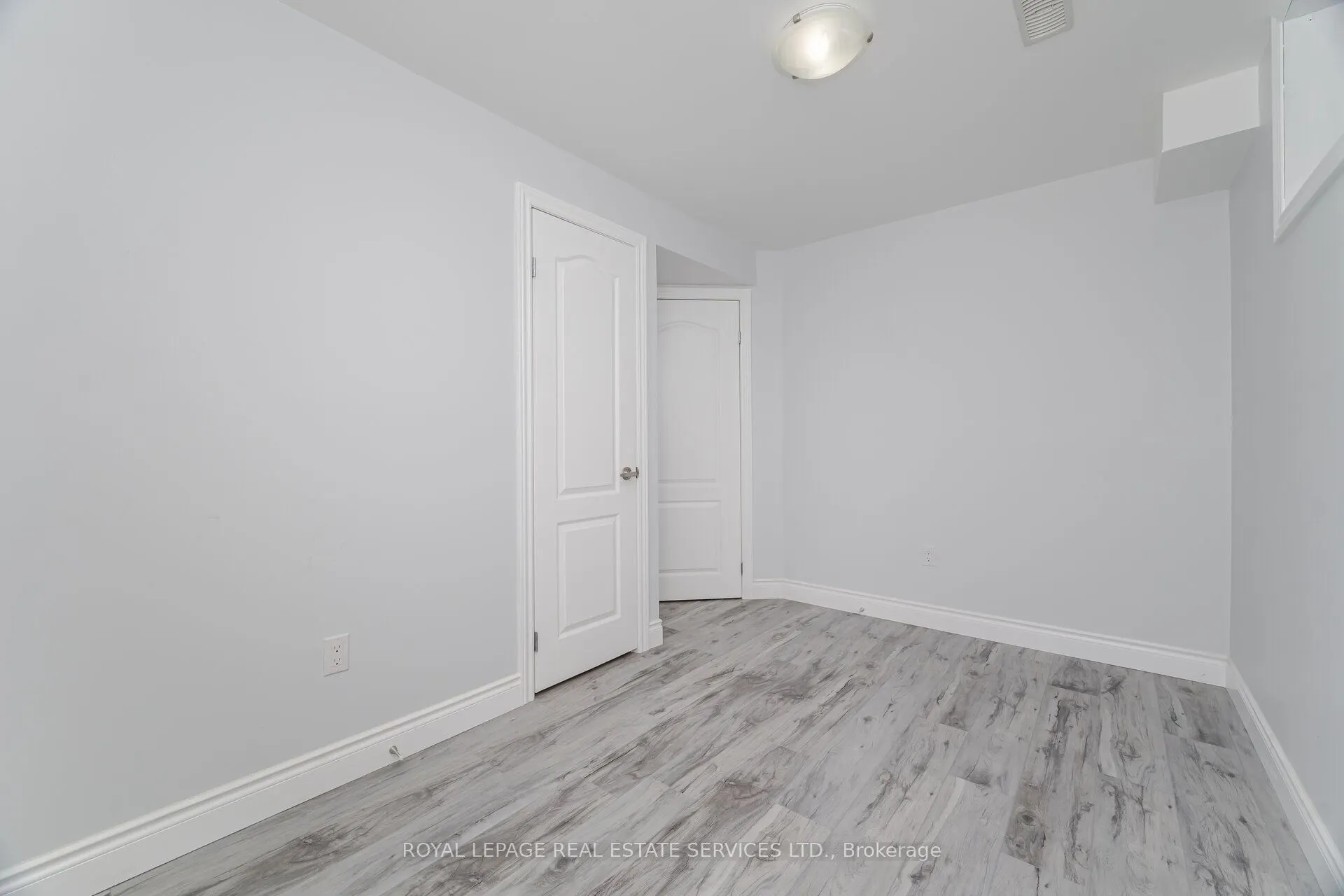 80 Sparrow Avenue
