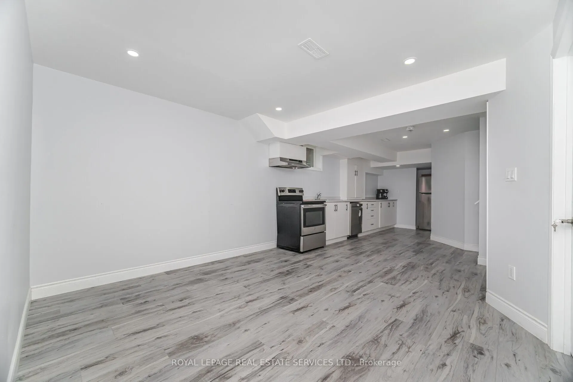 80 Sparrow Avenue