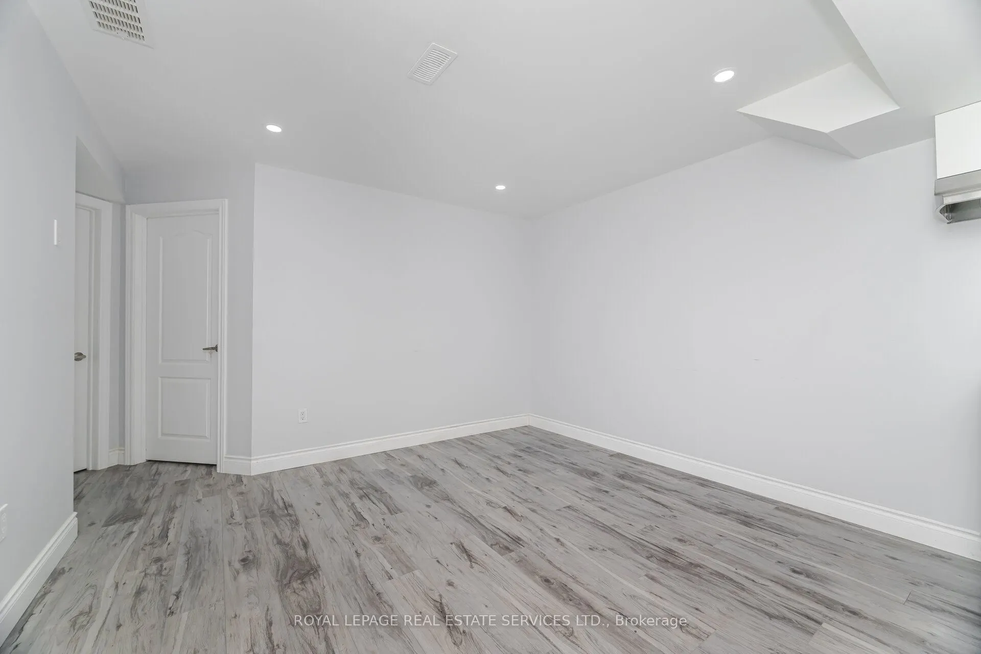 80 Sparrow Avenue
