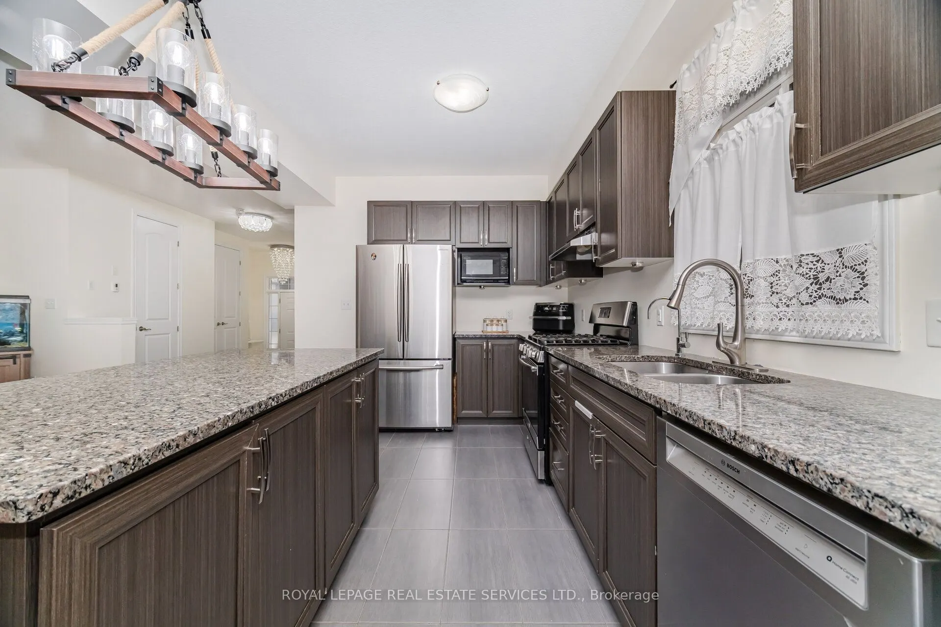 80 Sparrow Avenue