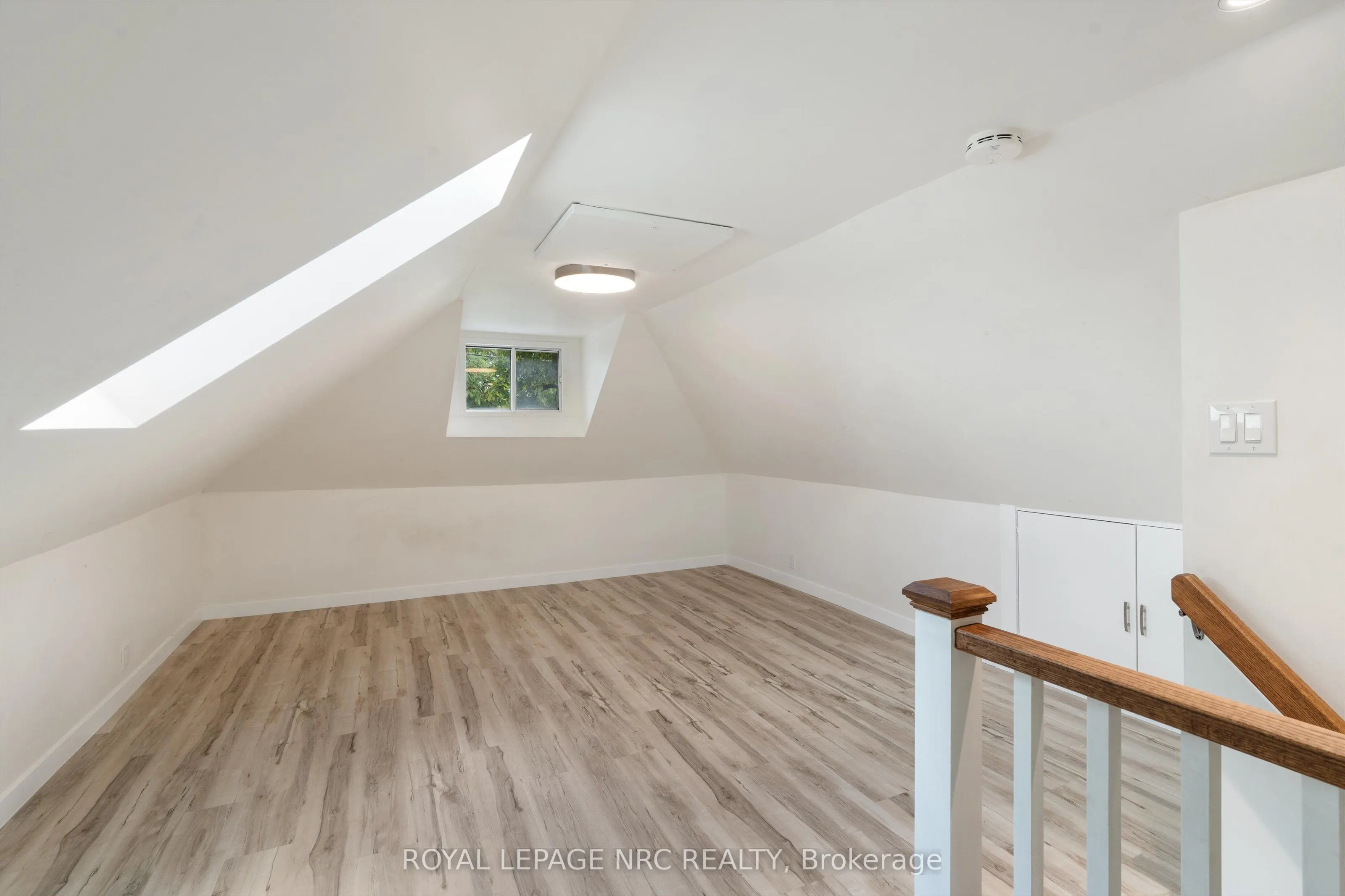 27 Maplecrest Avenue