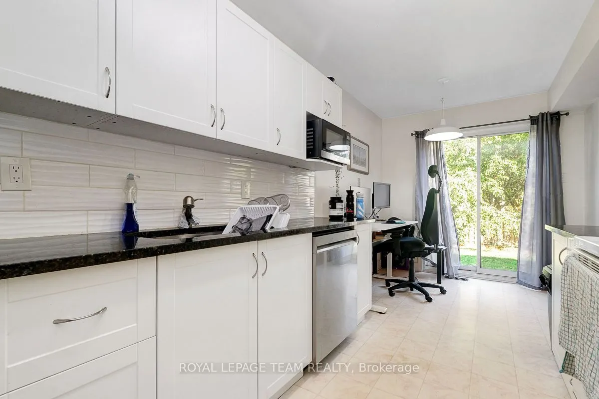 122 Thornbury Crescent