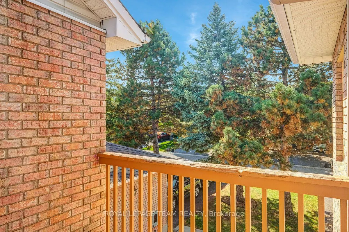 122 Thornbury Crescent