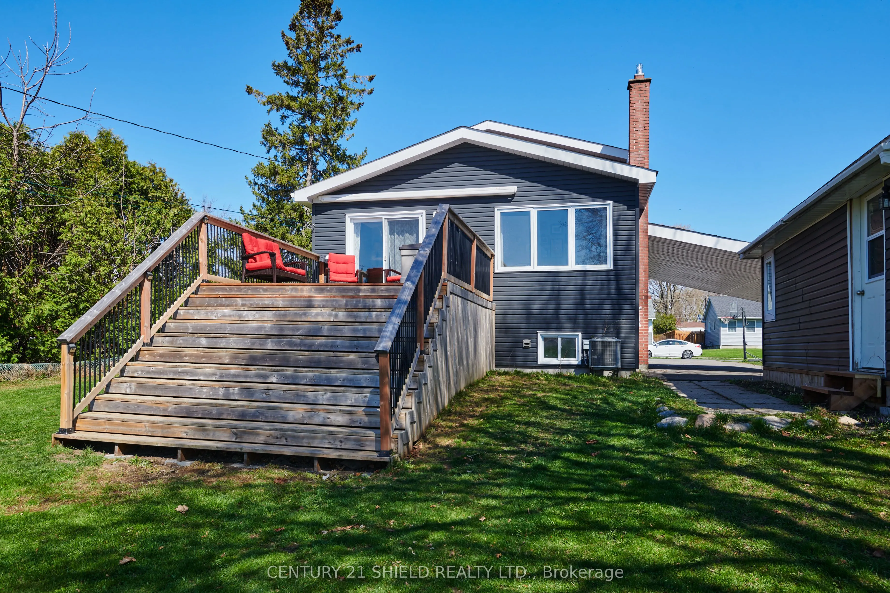 38 St Lawrence Street