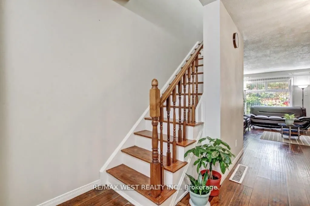 1084 Southdale Road E, #23