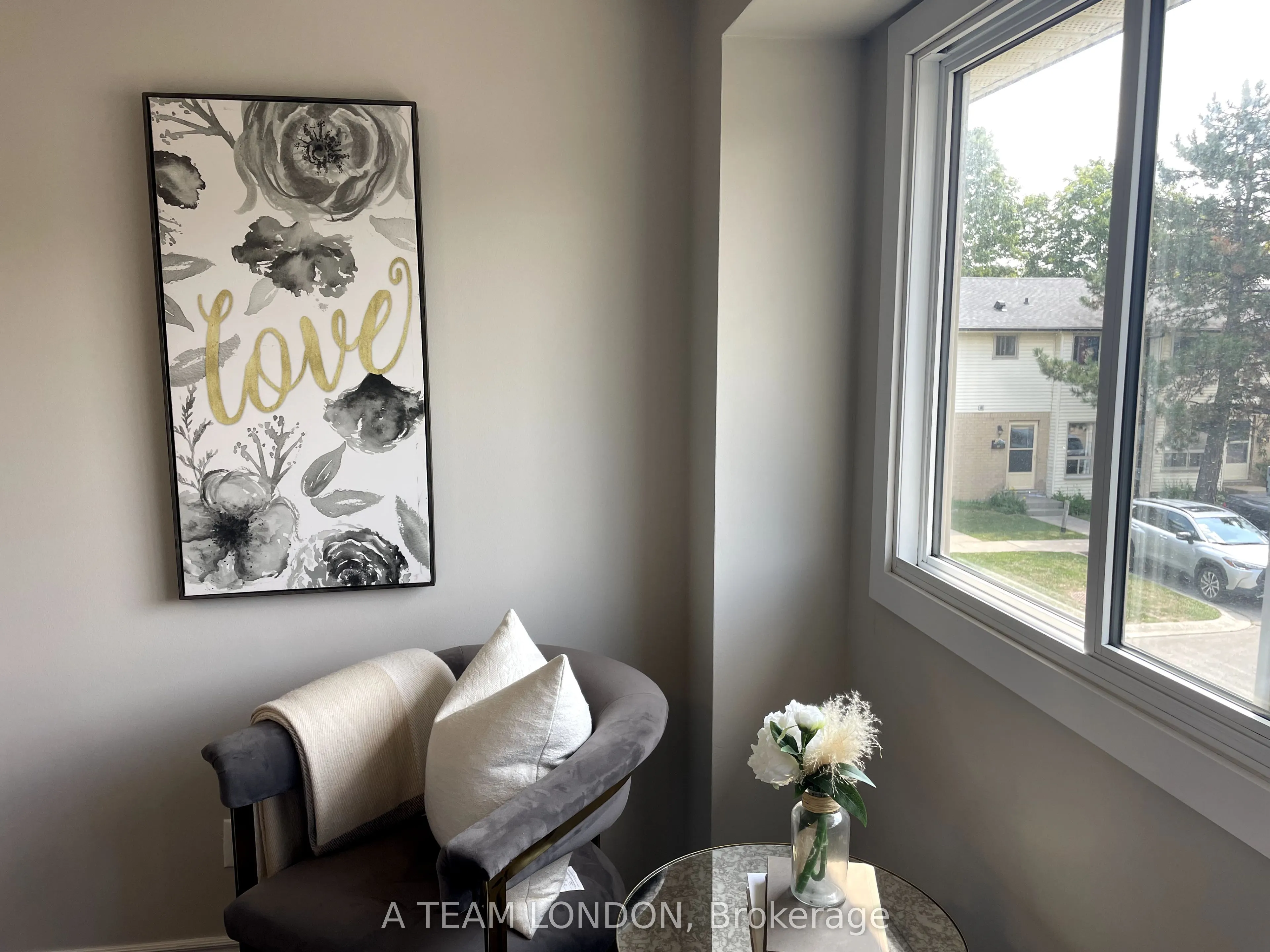 355 Sandringham Crescent, #44