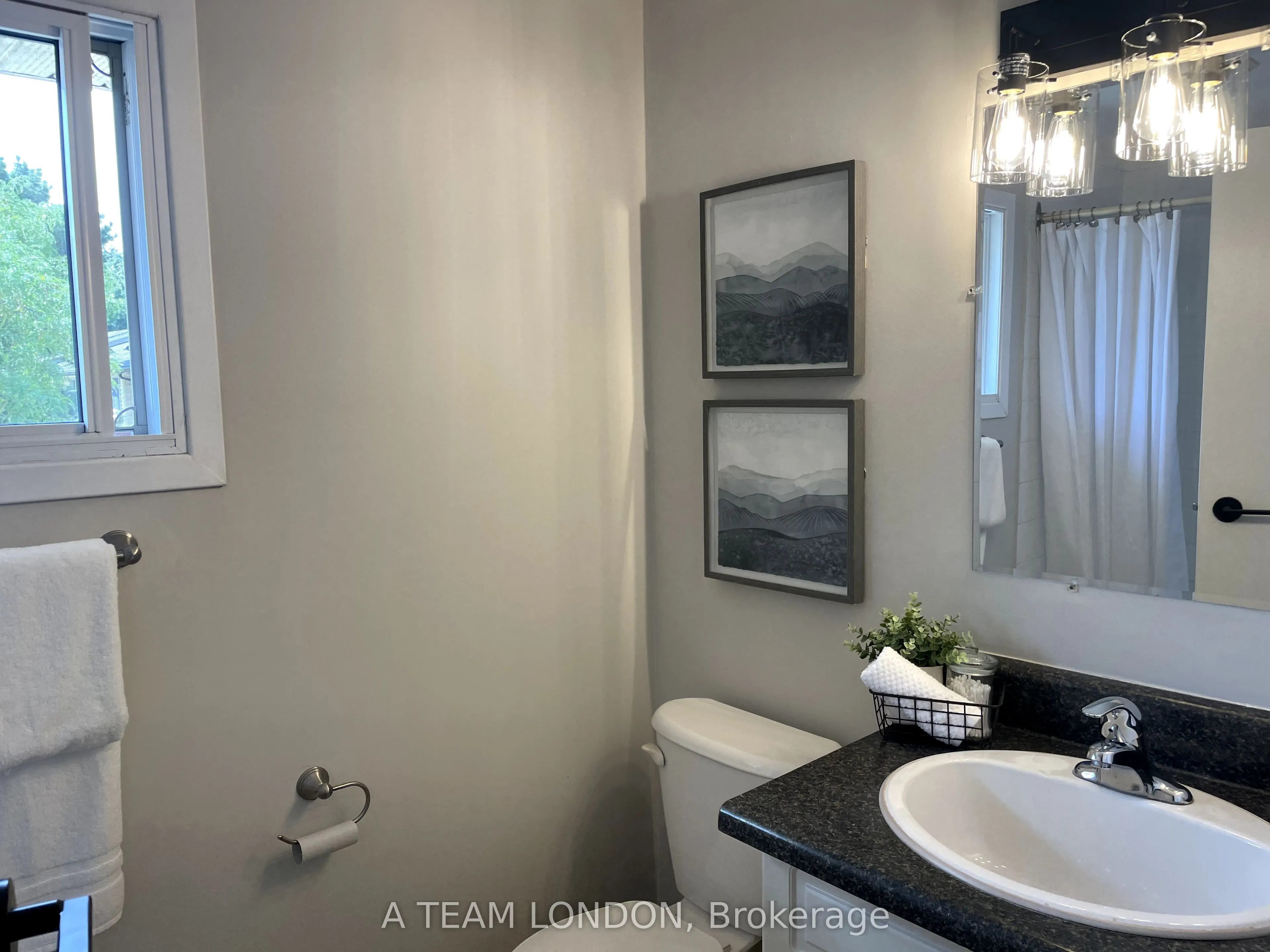 355 Sandringham Crescent, #44