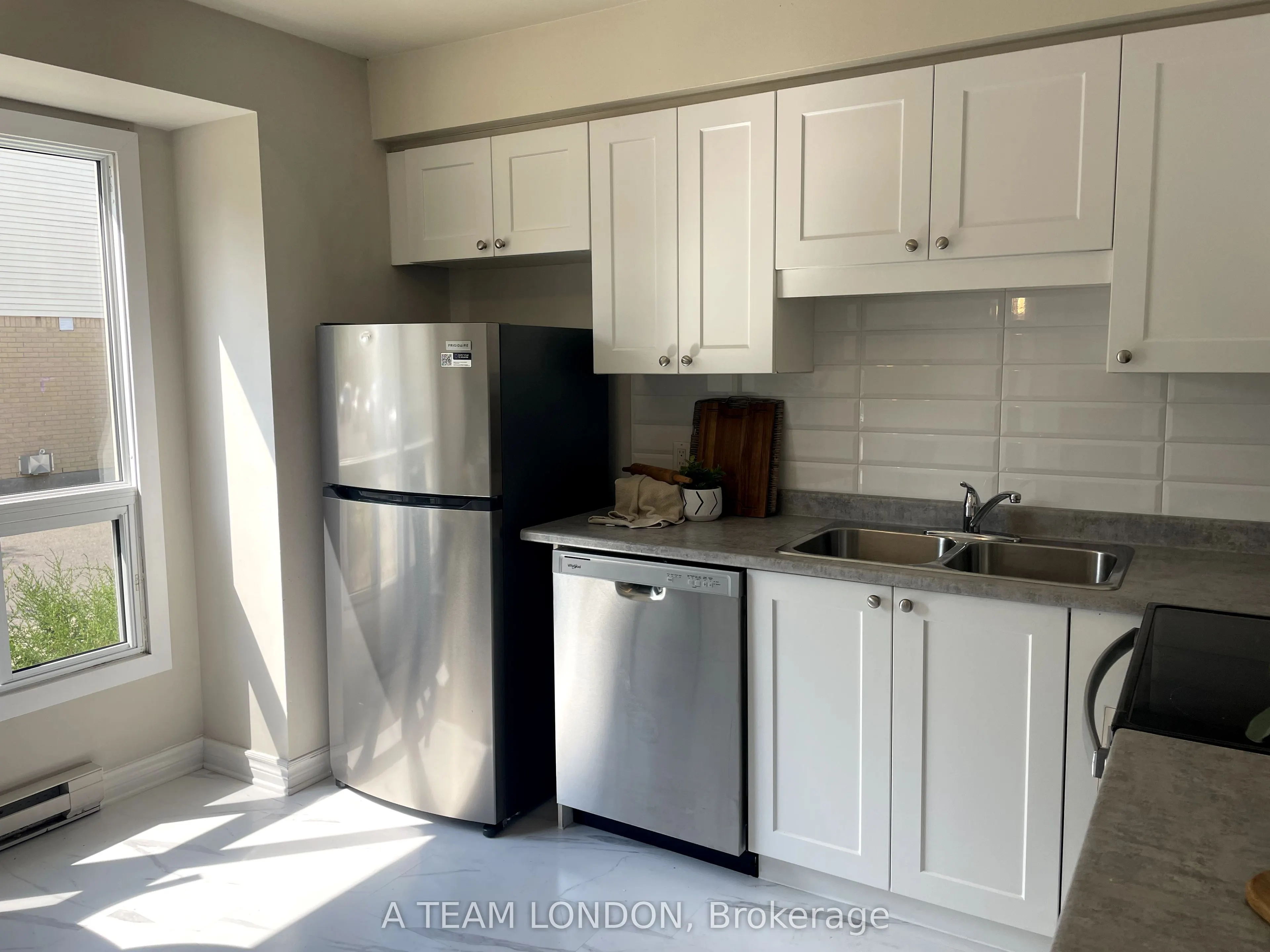 355 Sandringham Crescent, #44