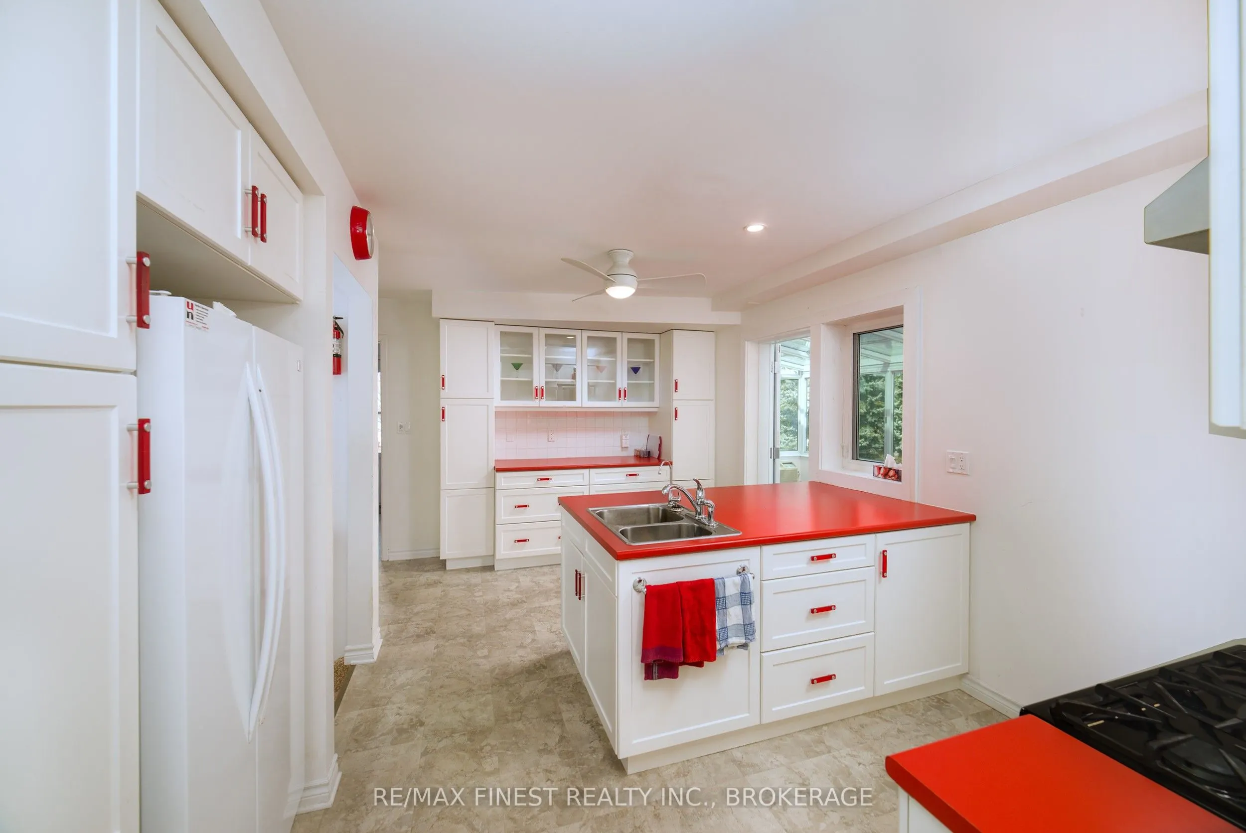9820 Front Road