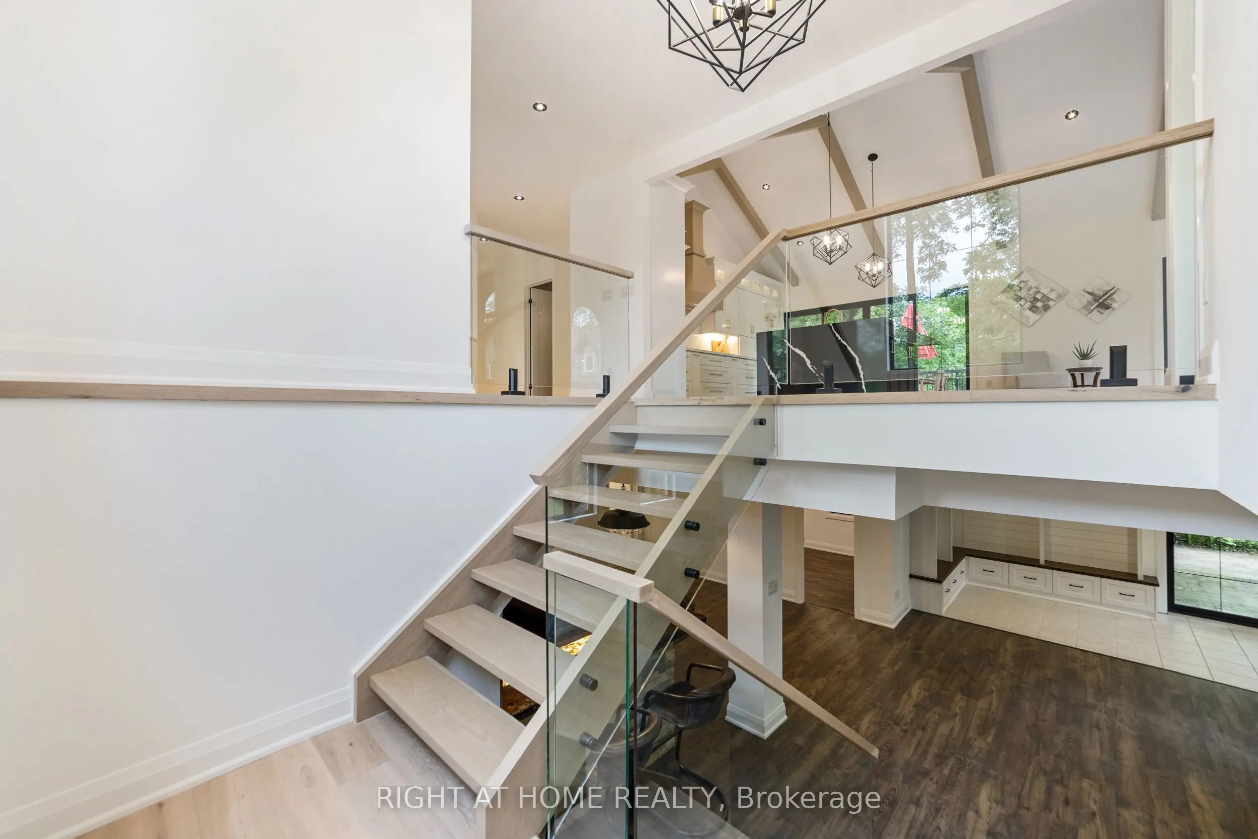 515 Hamilton Drive