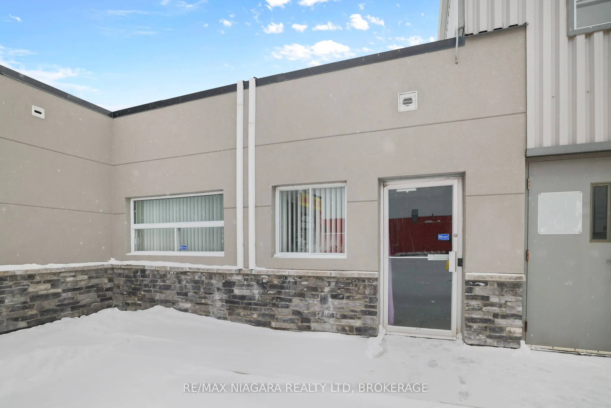 4807 KENT Avenue, #102