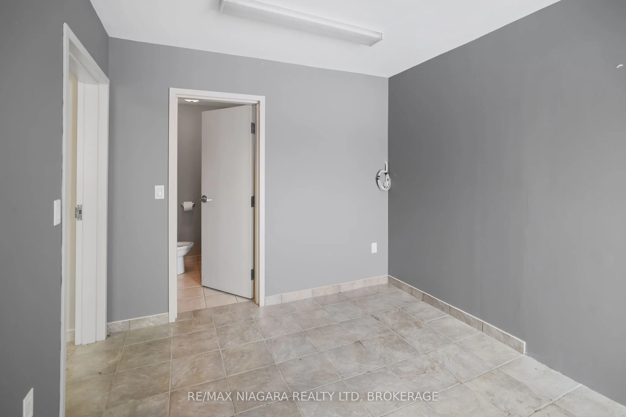 4807 KENT Avenue, #102