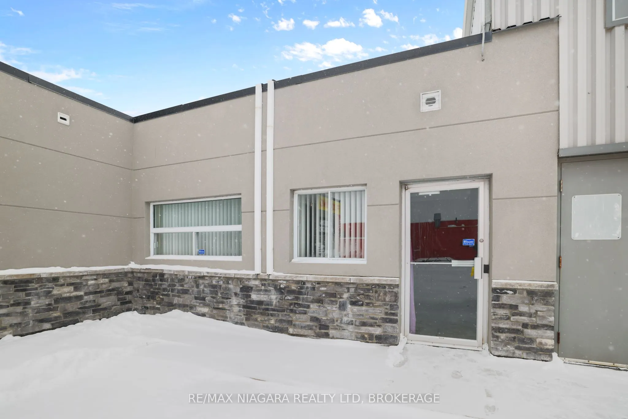 4807 KENT Avenue, #102