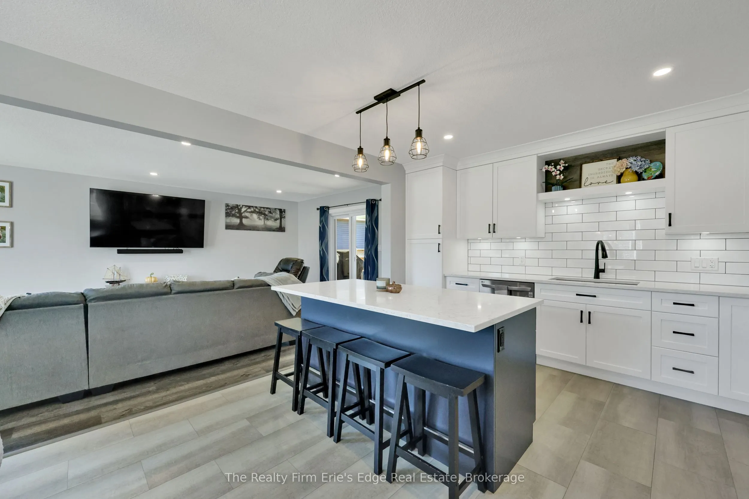 3 Sandy Court