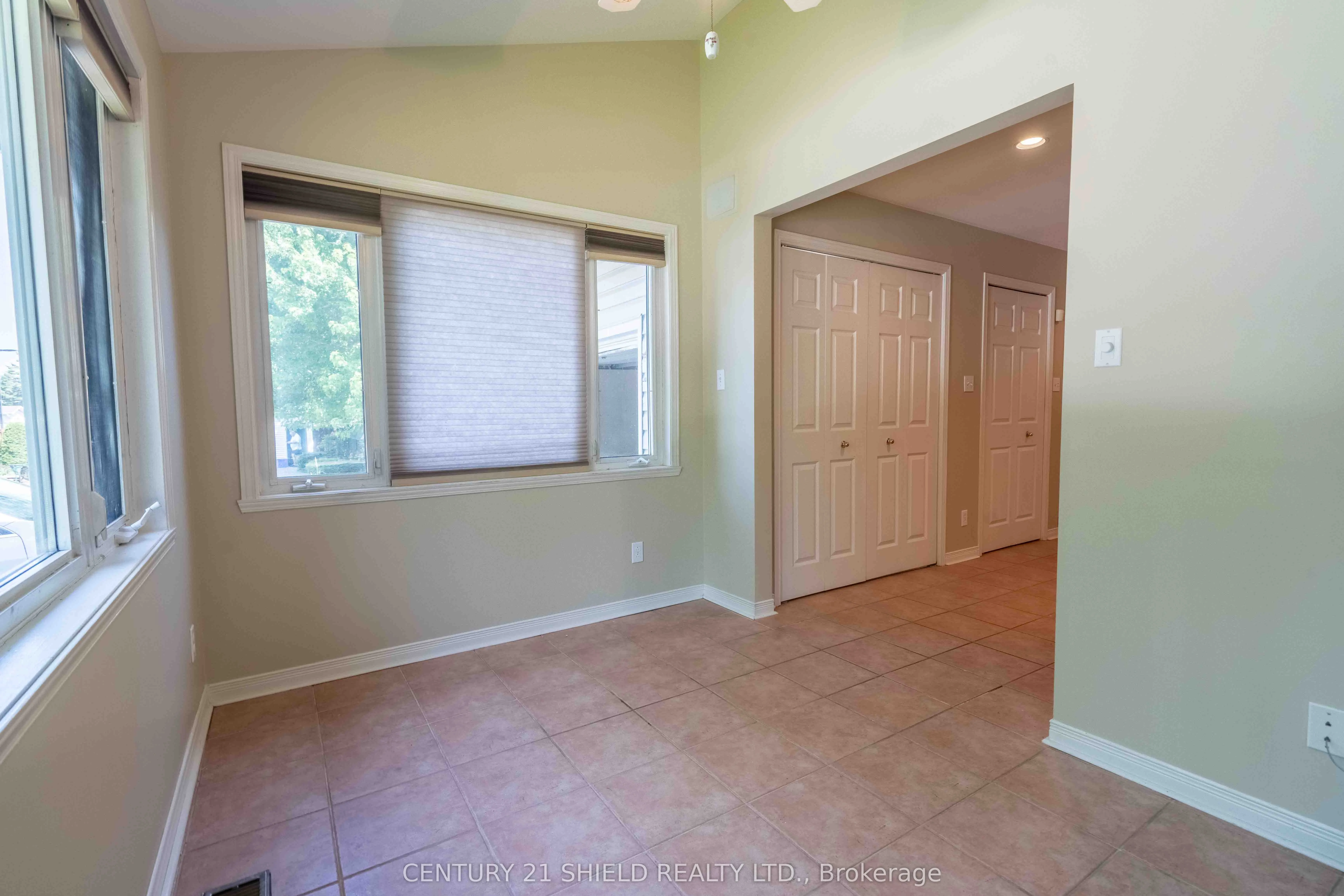 315 Eleventh Street E
