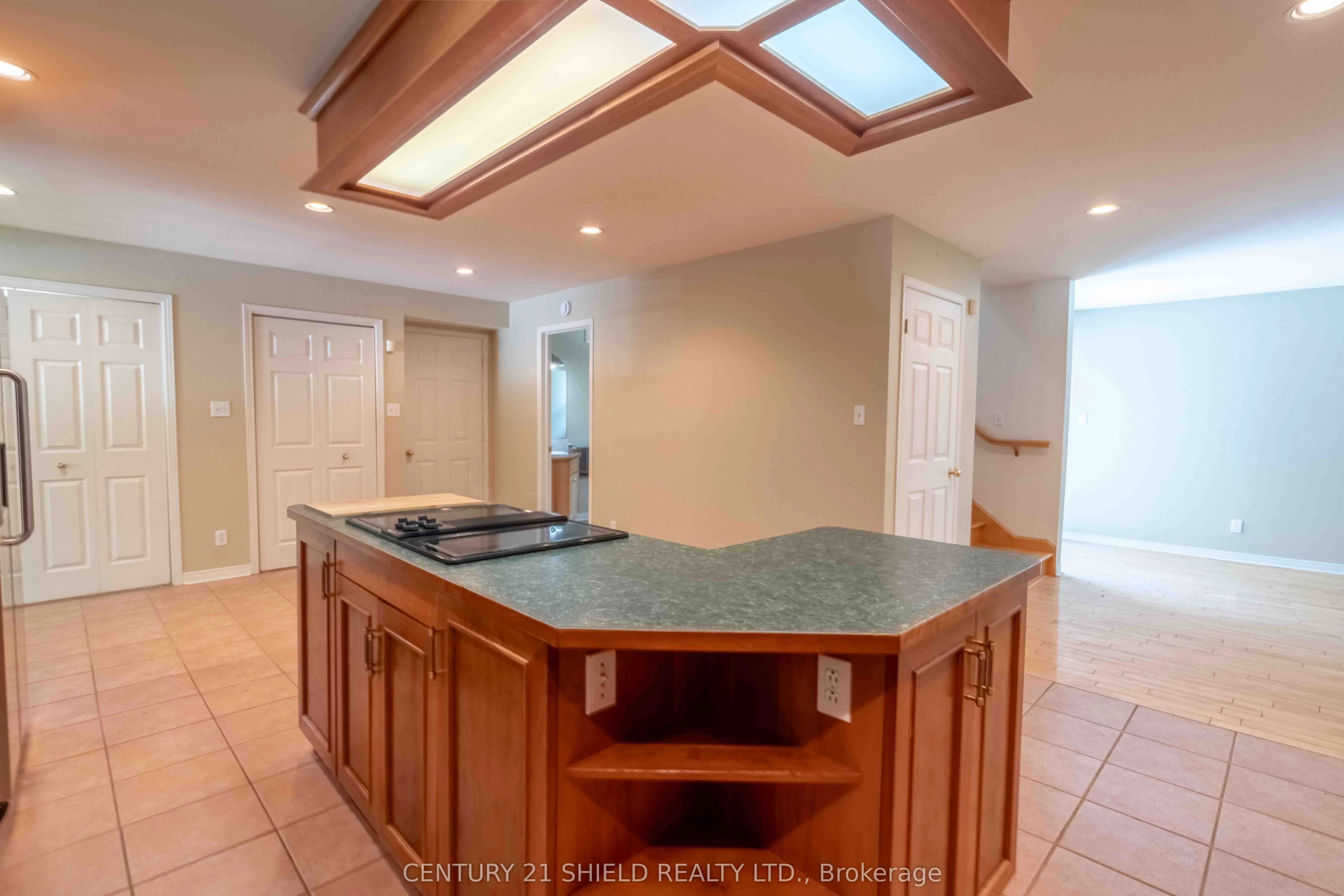 315 Eleventh Street E