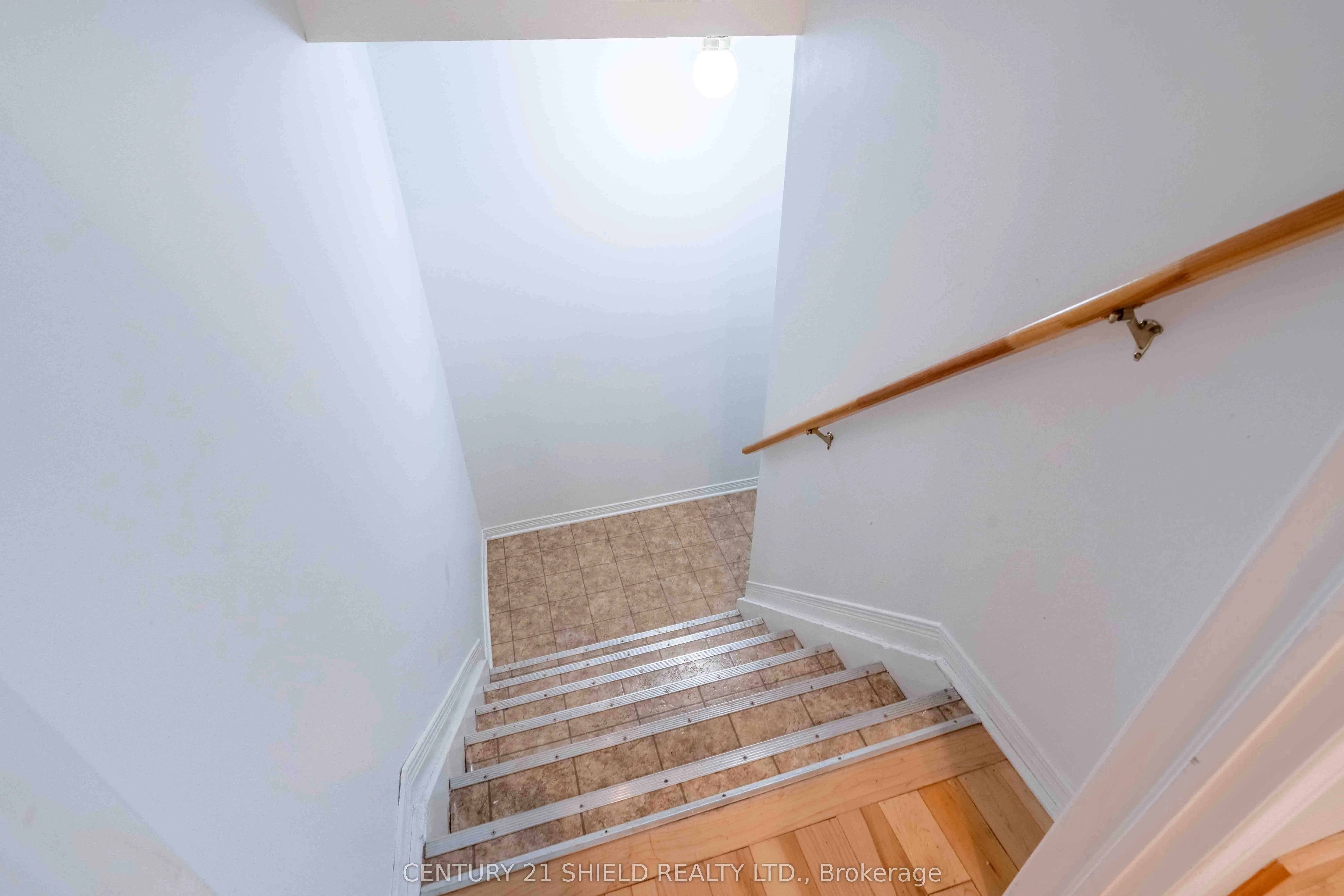 315 Eleventh Street E