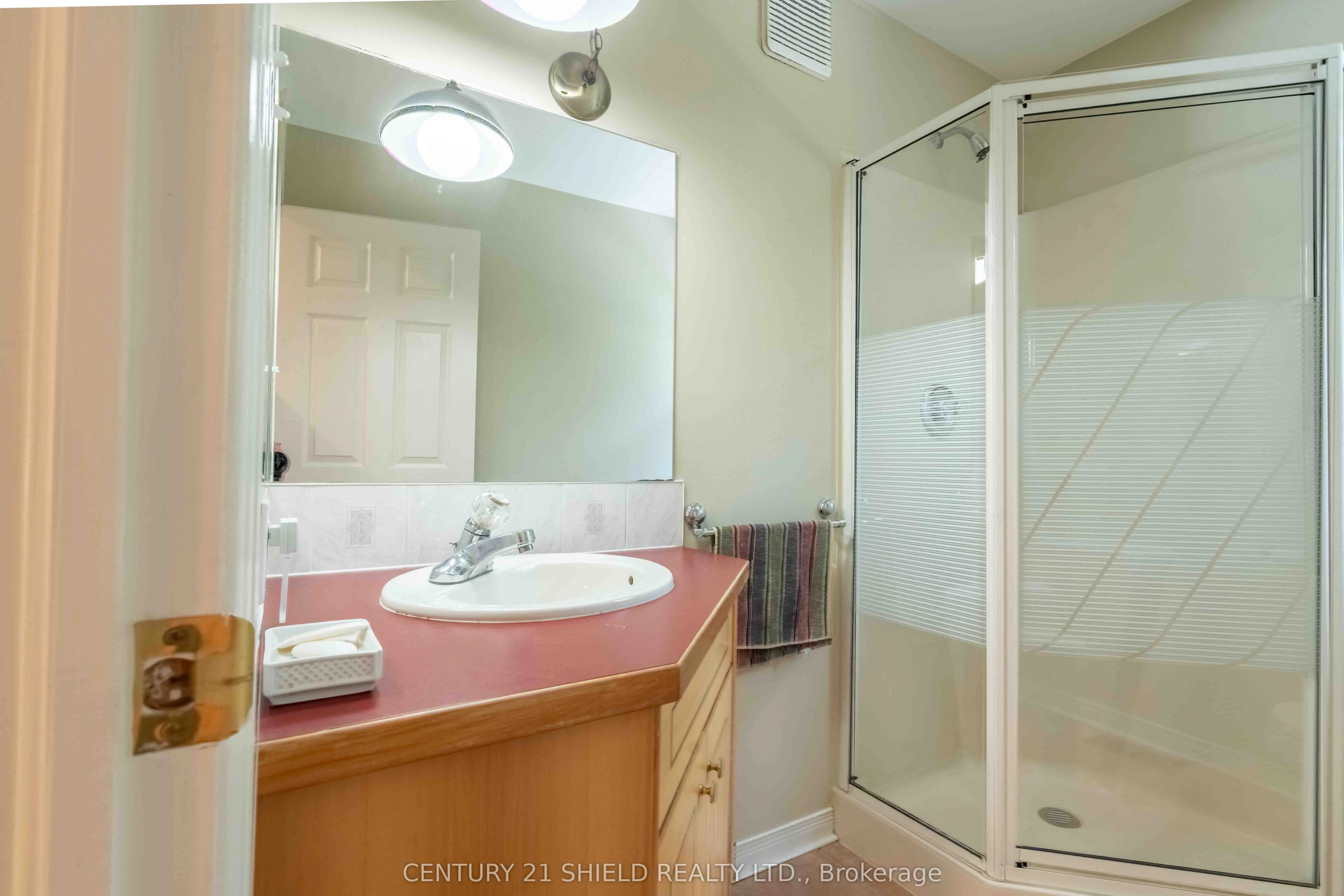 315 Eleventh Street E