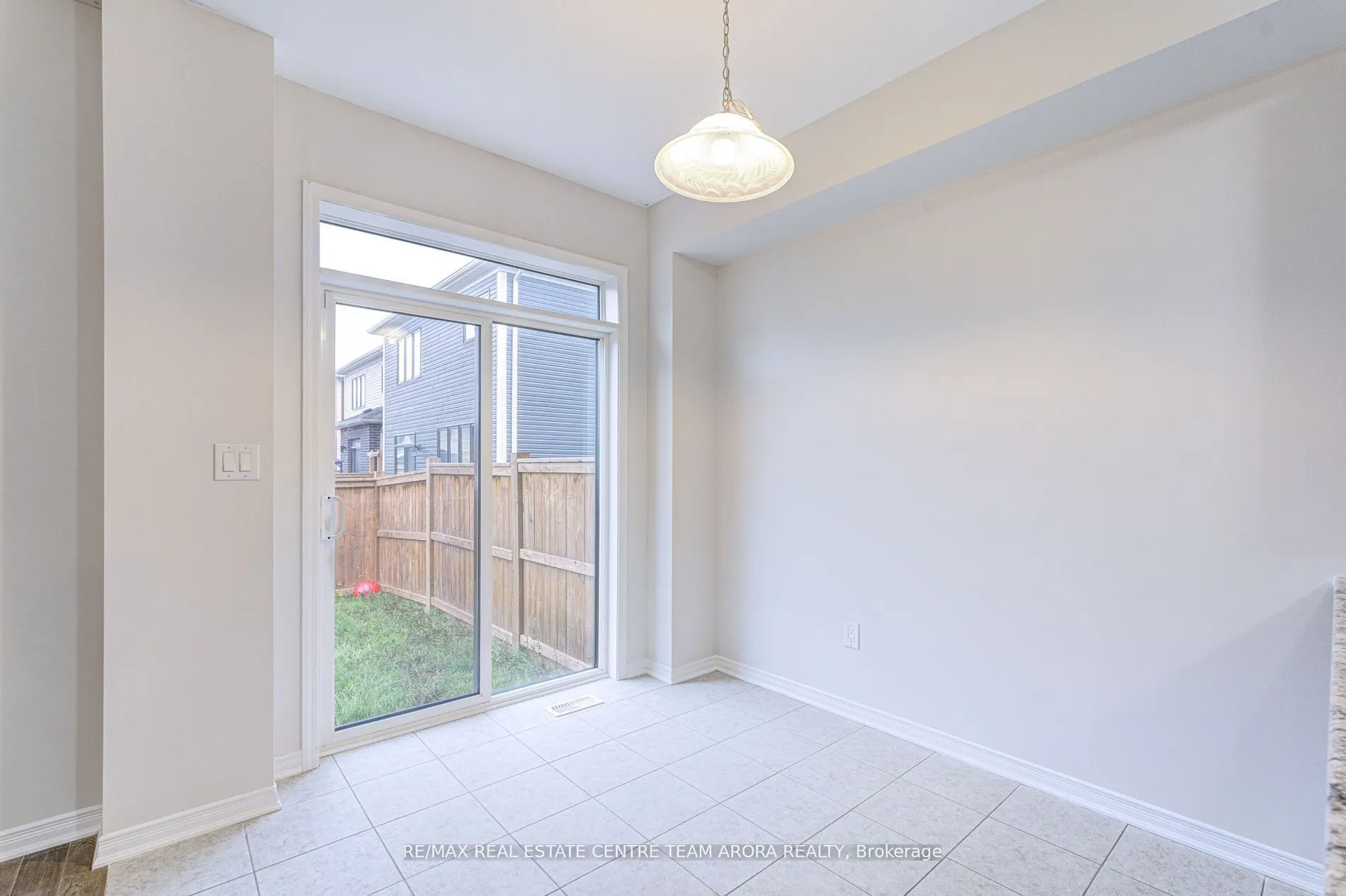 79 Oaktree Drive