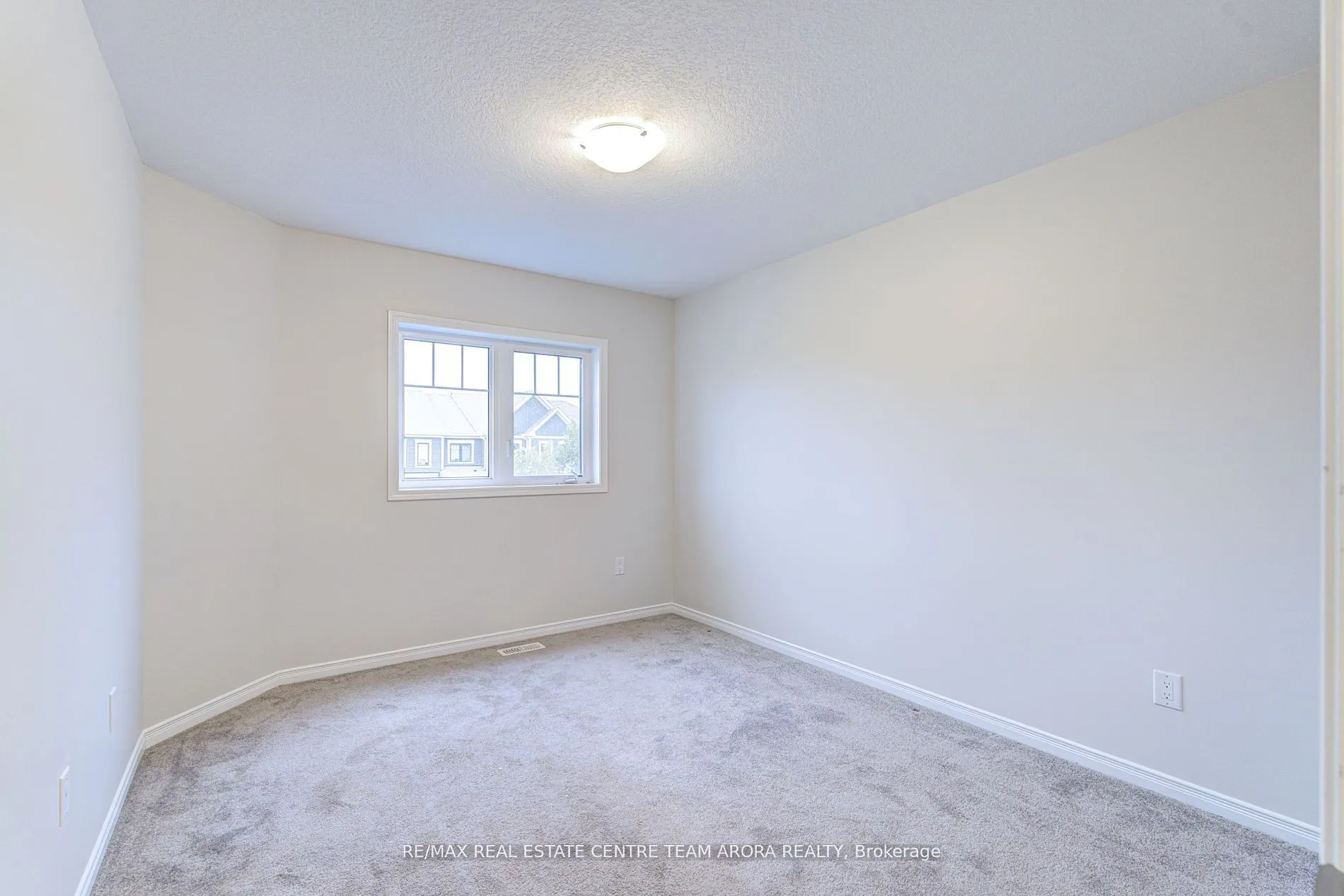 79 Oaktree Drive